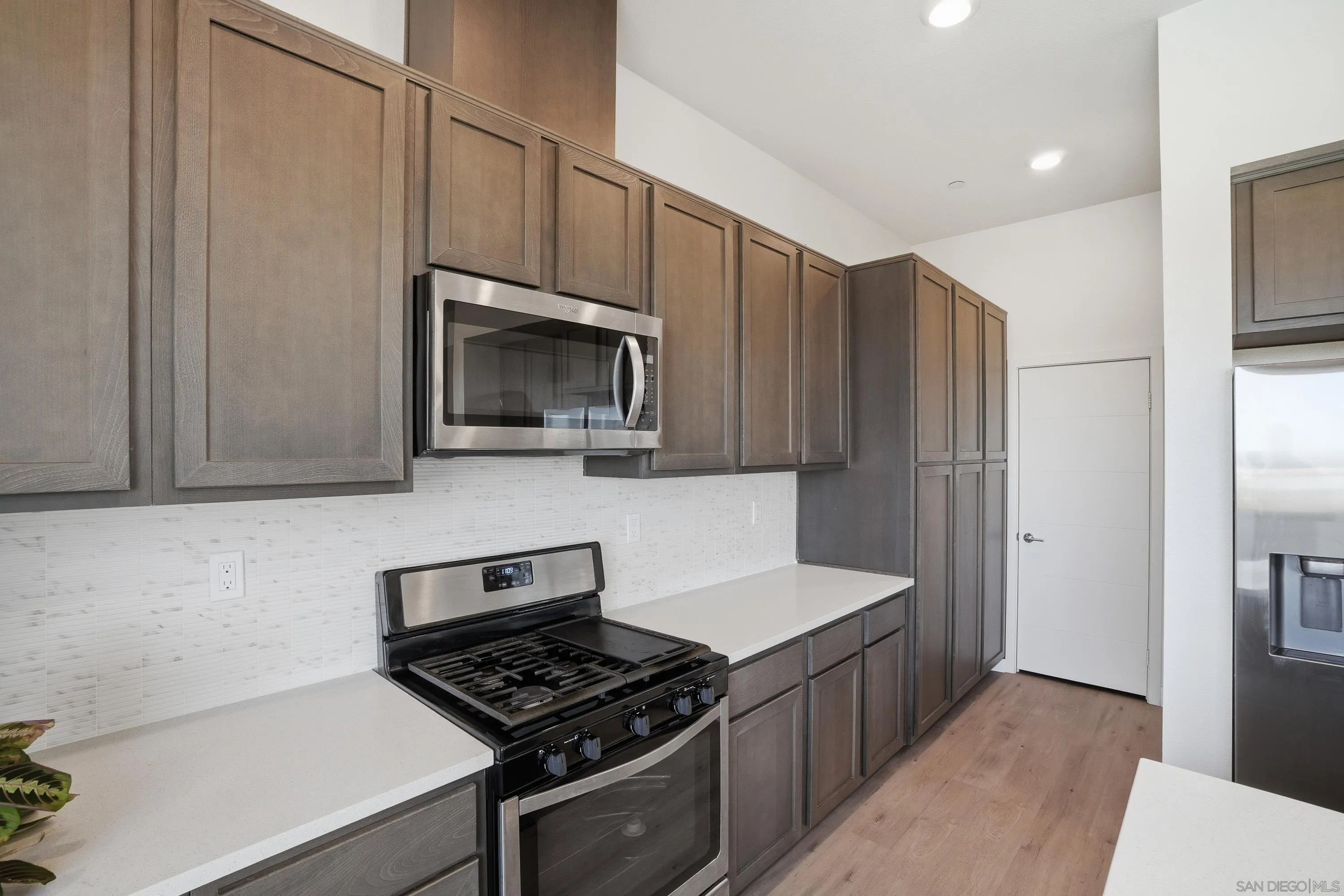 https://cdn.realtyfeed.com/cdn/127/260017720/8dab77a687f65e63c37f010bd2a776e8.webp