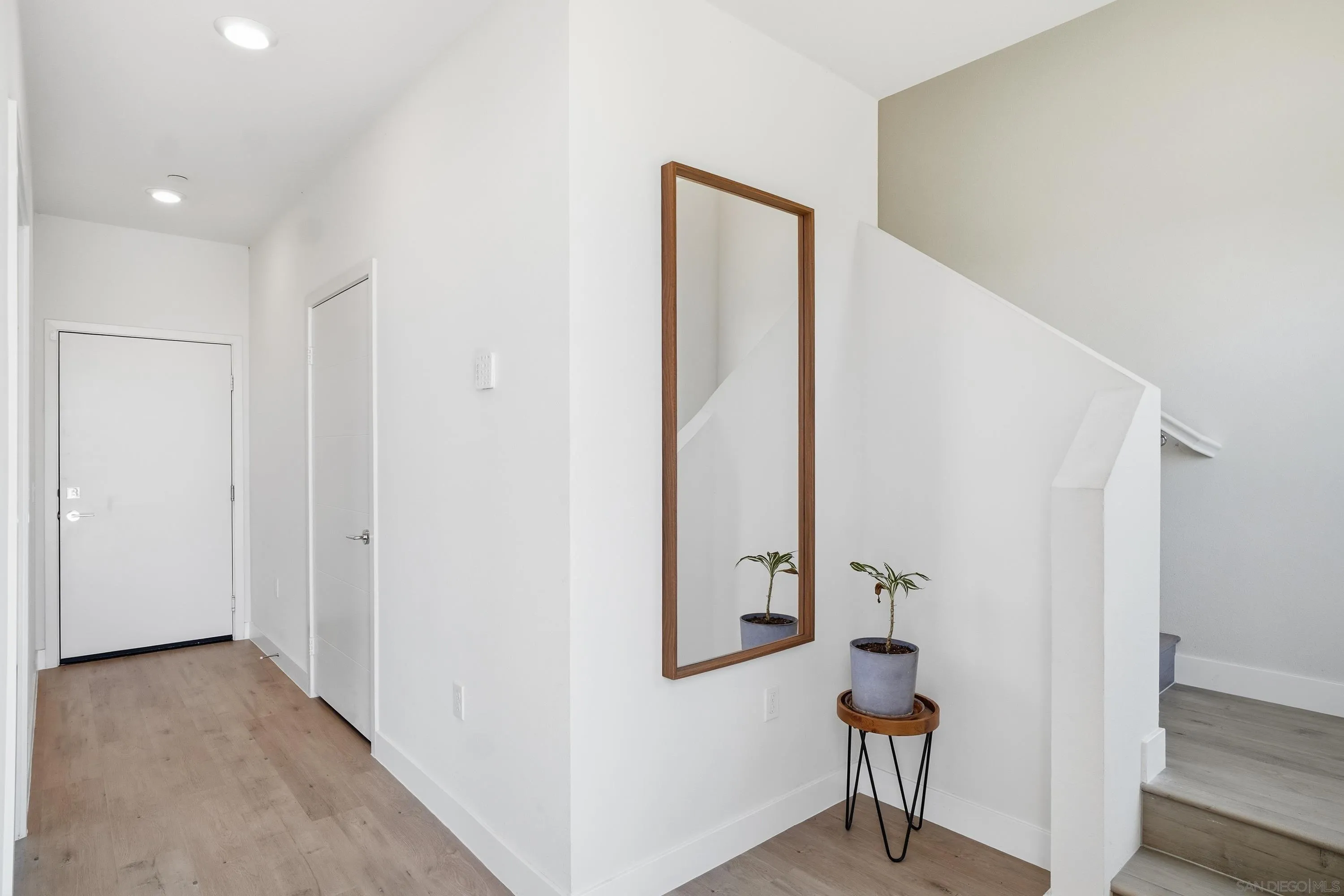 https://cdn.realtyfeed.com/cdn/127/260017720/a0cf7b2f285eedd1e07f585e05e573b1.webp