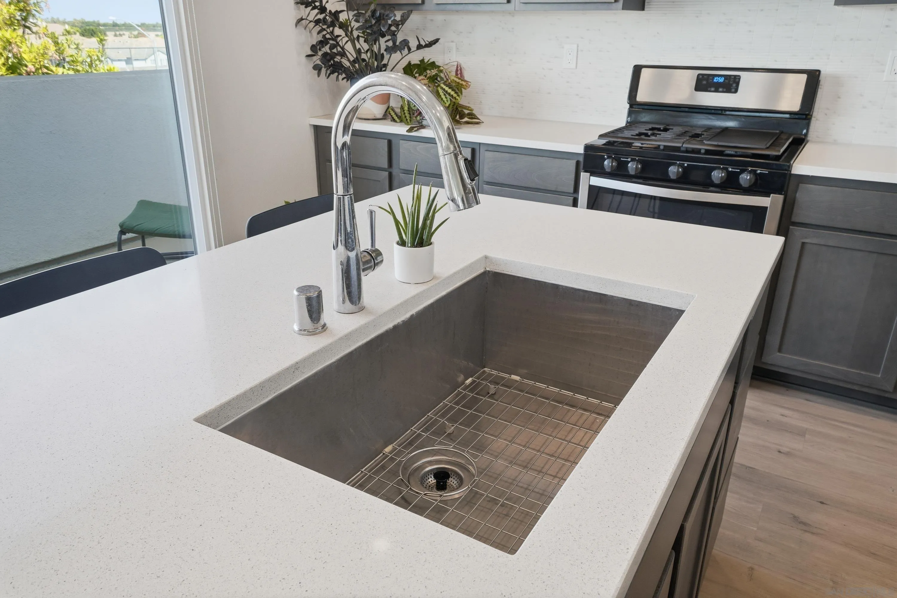 https://cdn.realtyfeed.com/cdn/127/260017720/a74679a0cf51dcdd95c9830c39fdd4e3.webp