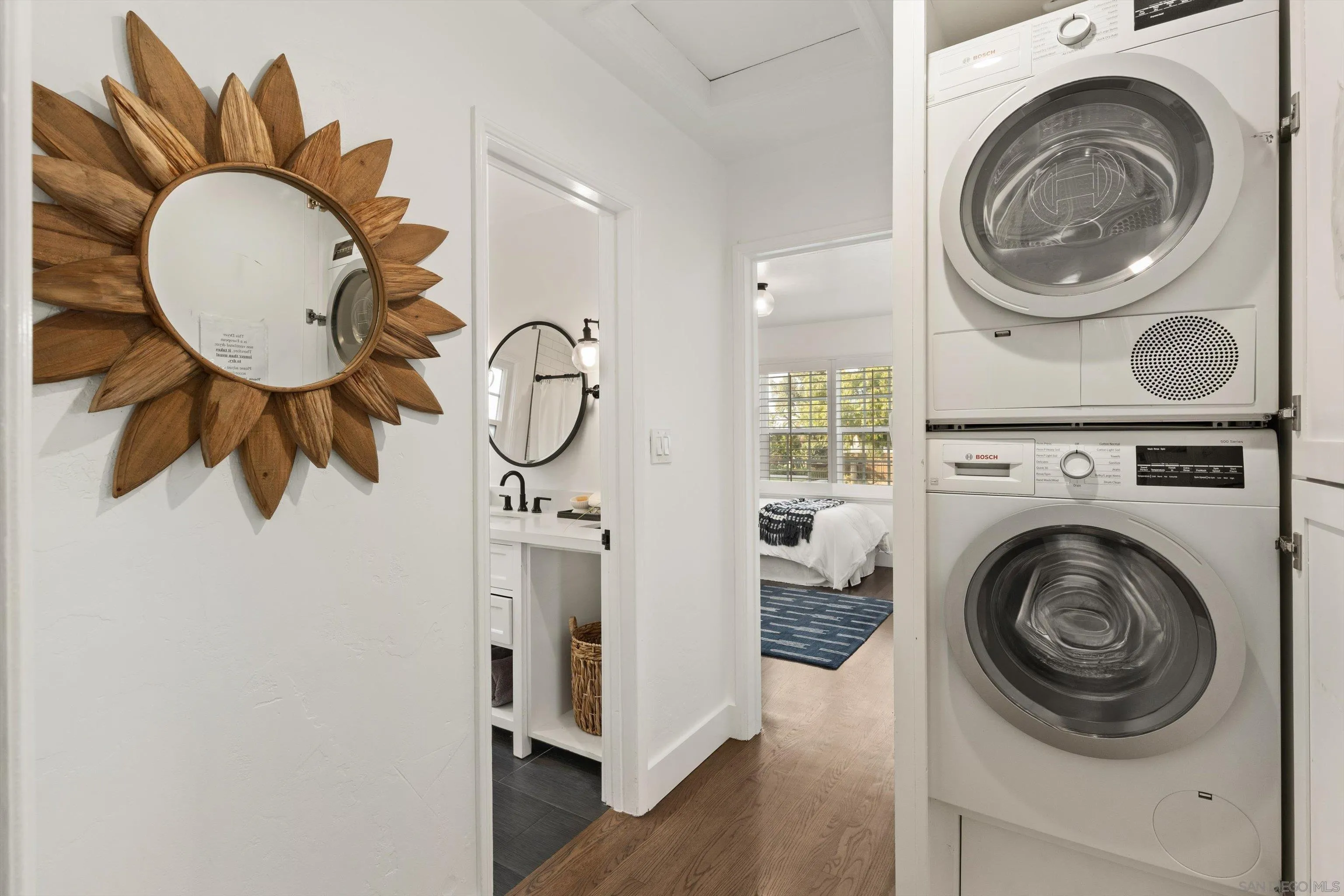 https://cdn.realtyfeed.com/cdn/127/260017730/1555685518a603435c6bda9aa72e809e.webp