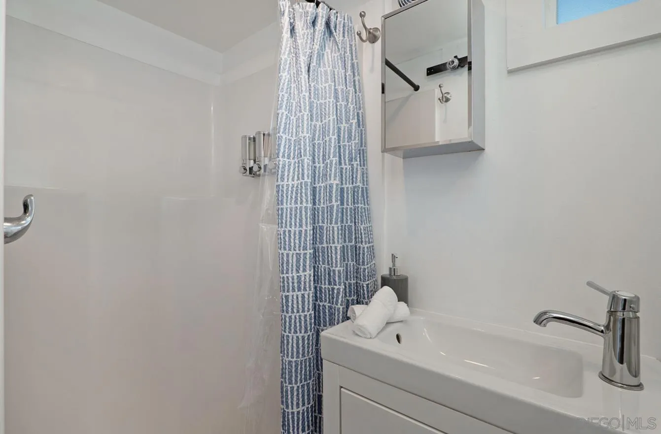 https://cdn.realtyfeed.com/cdn/127/260017730/a67c622a631241b4f922587664649748.webp