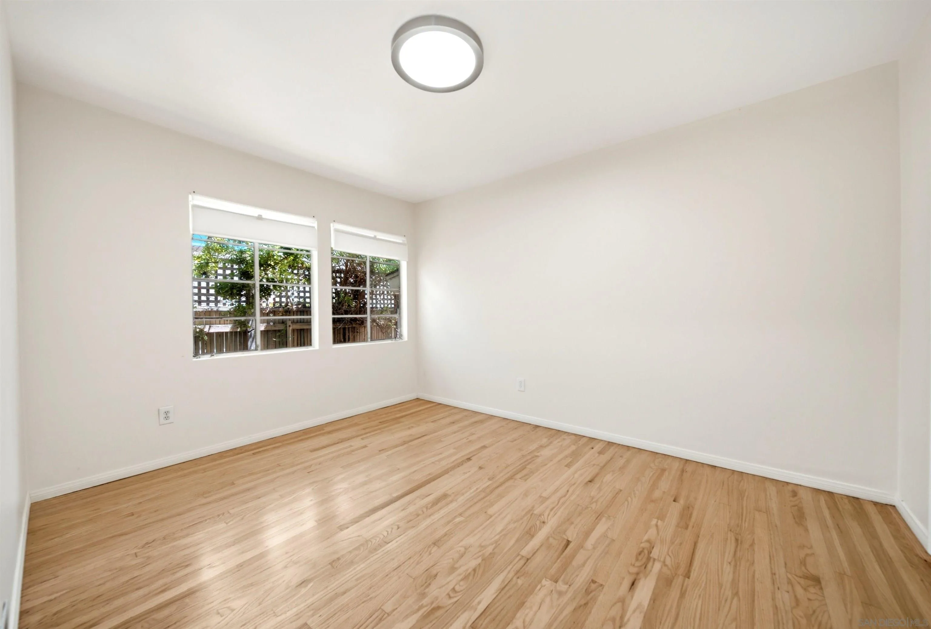 https://cdn.realtyfeed.com/cdn/127/260017736/099343c35be0e17ac5d4c52c699bf05f.webp