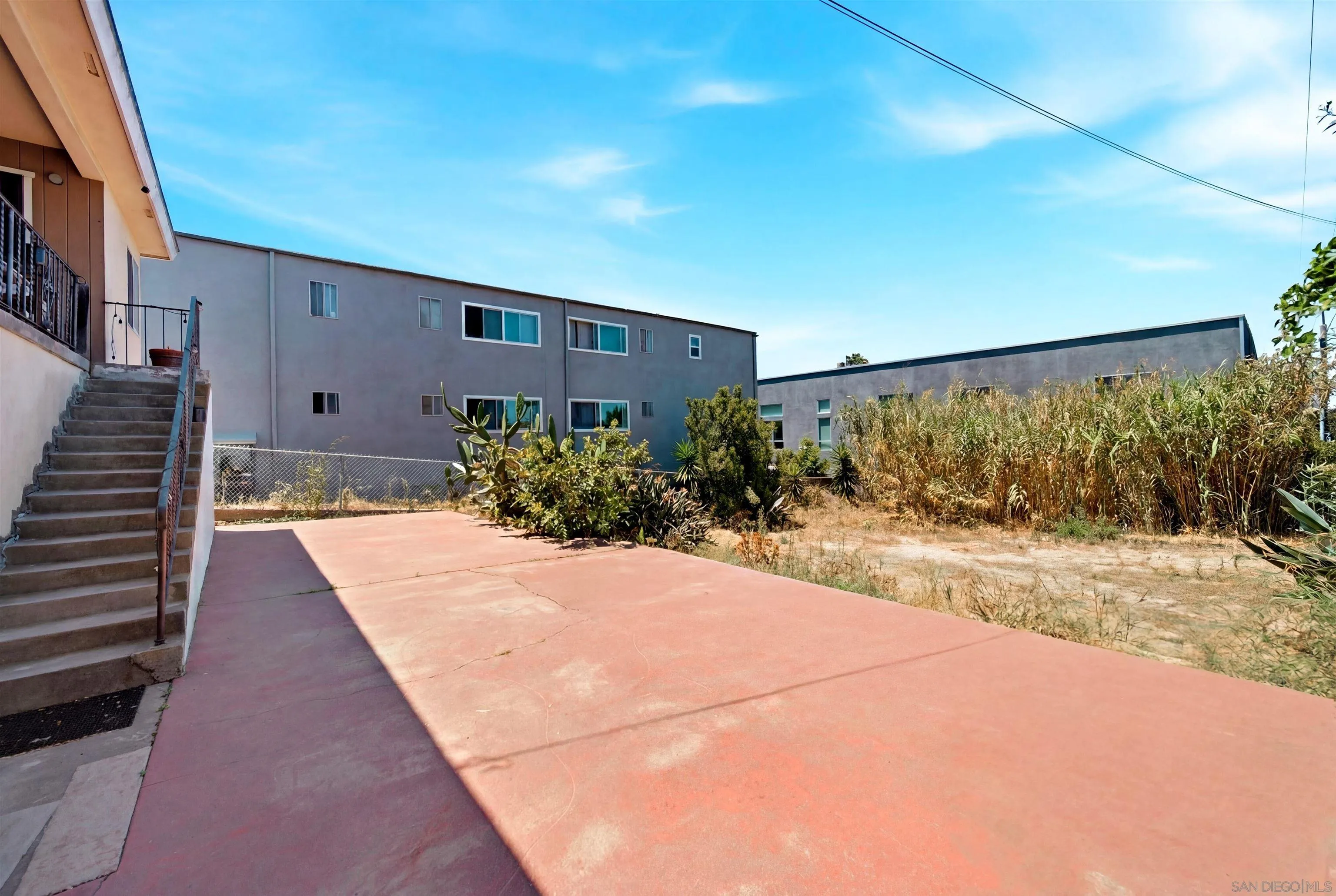 https://cdn.realtyfeed.com/cdn/127/260017736/6acbb5da4ea3de9133908226dfd5bc5d.webp