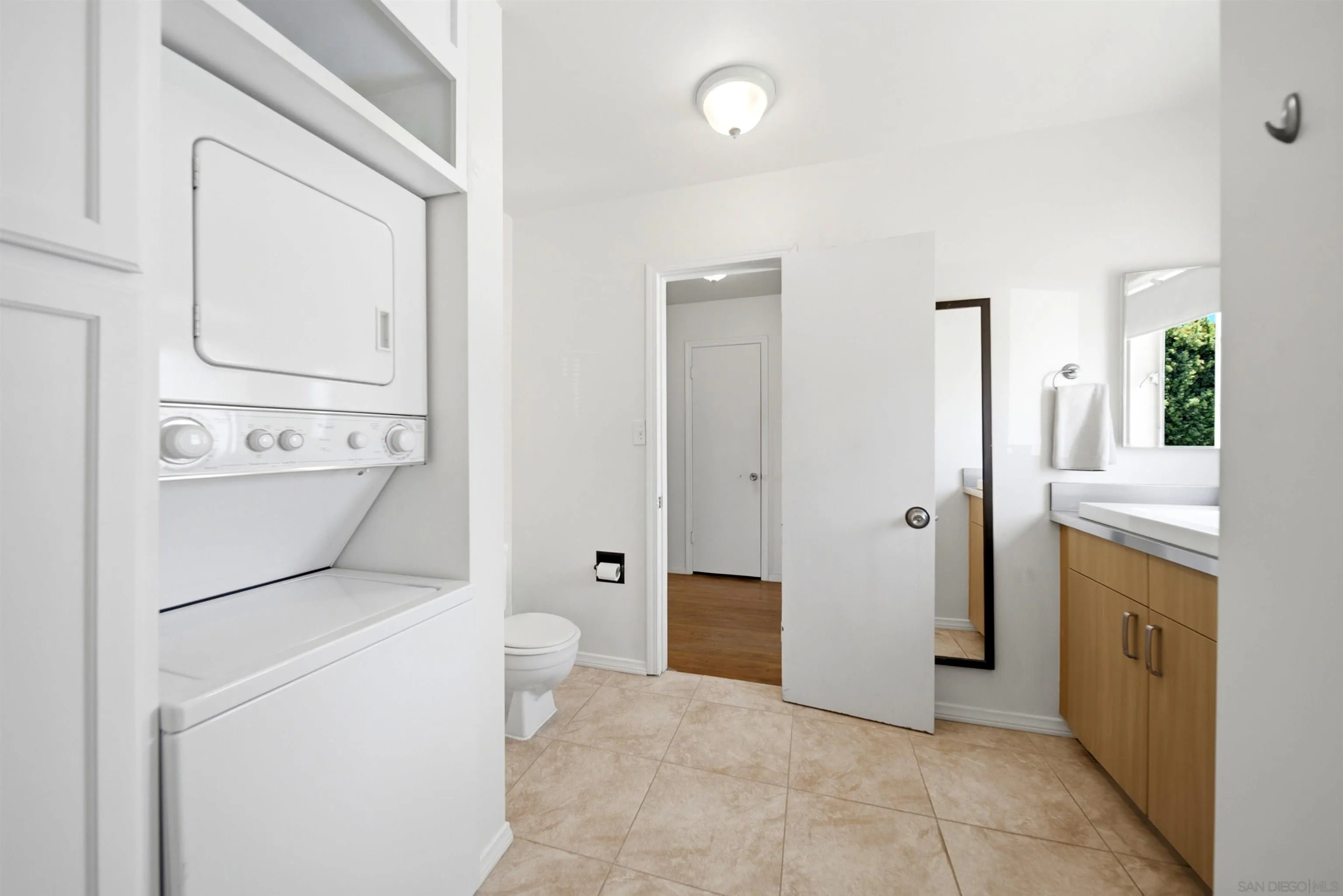 https://cdn.realtyfeed.com/cdn/127/260017736/89e4251580f4ec1f726828dfccdd472b.webp
