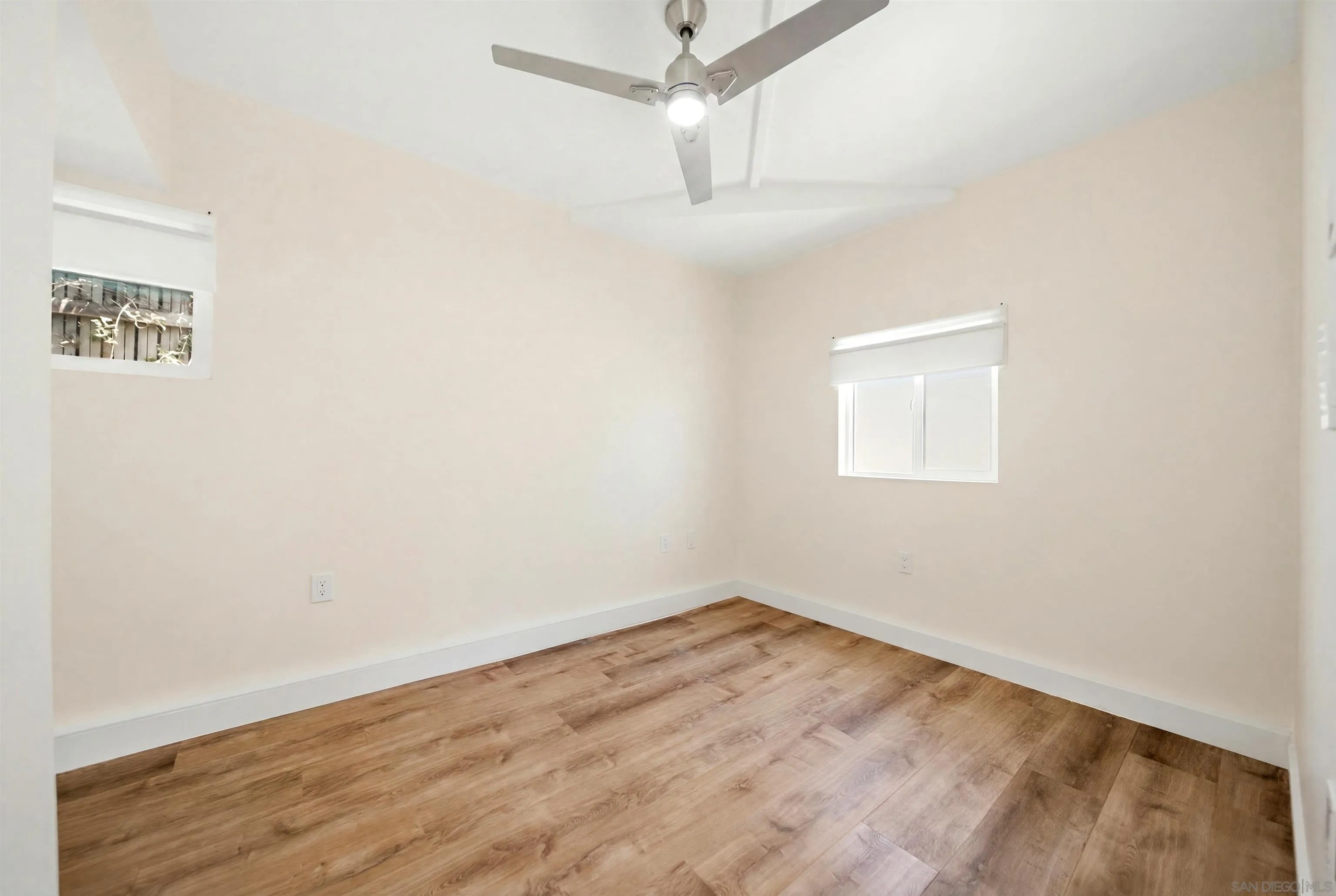 https://cdn.realtyfeed.com/cdn/127/260017736/a898c4db24f8b6fb91564c9b474d74af.webp