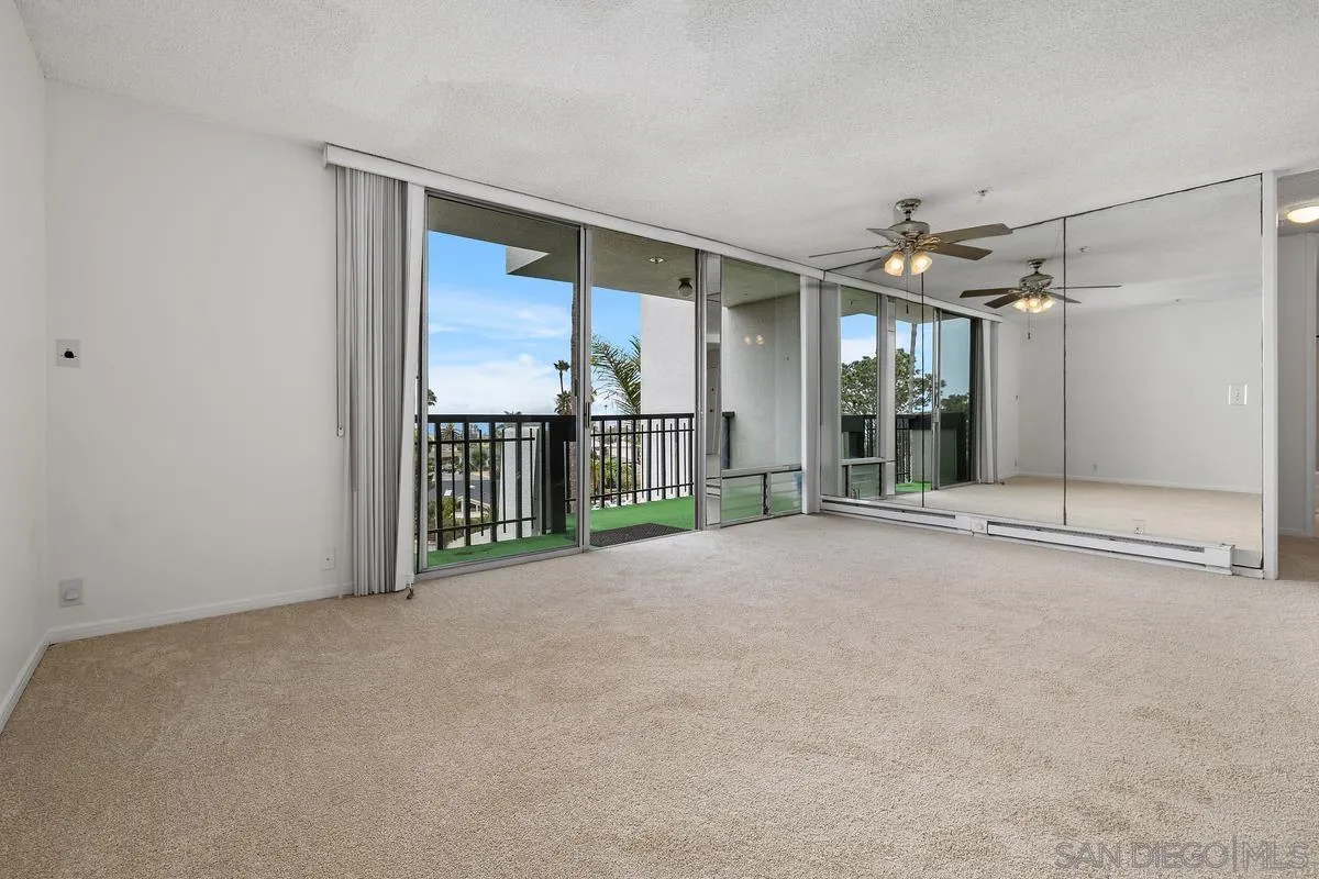 727 Sapphire Street Unit 405, San Diego, CA 92109 - Photo 5 of 41, San Diego, CA