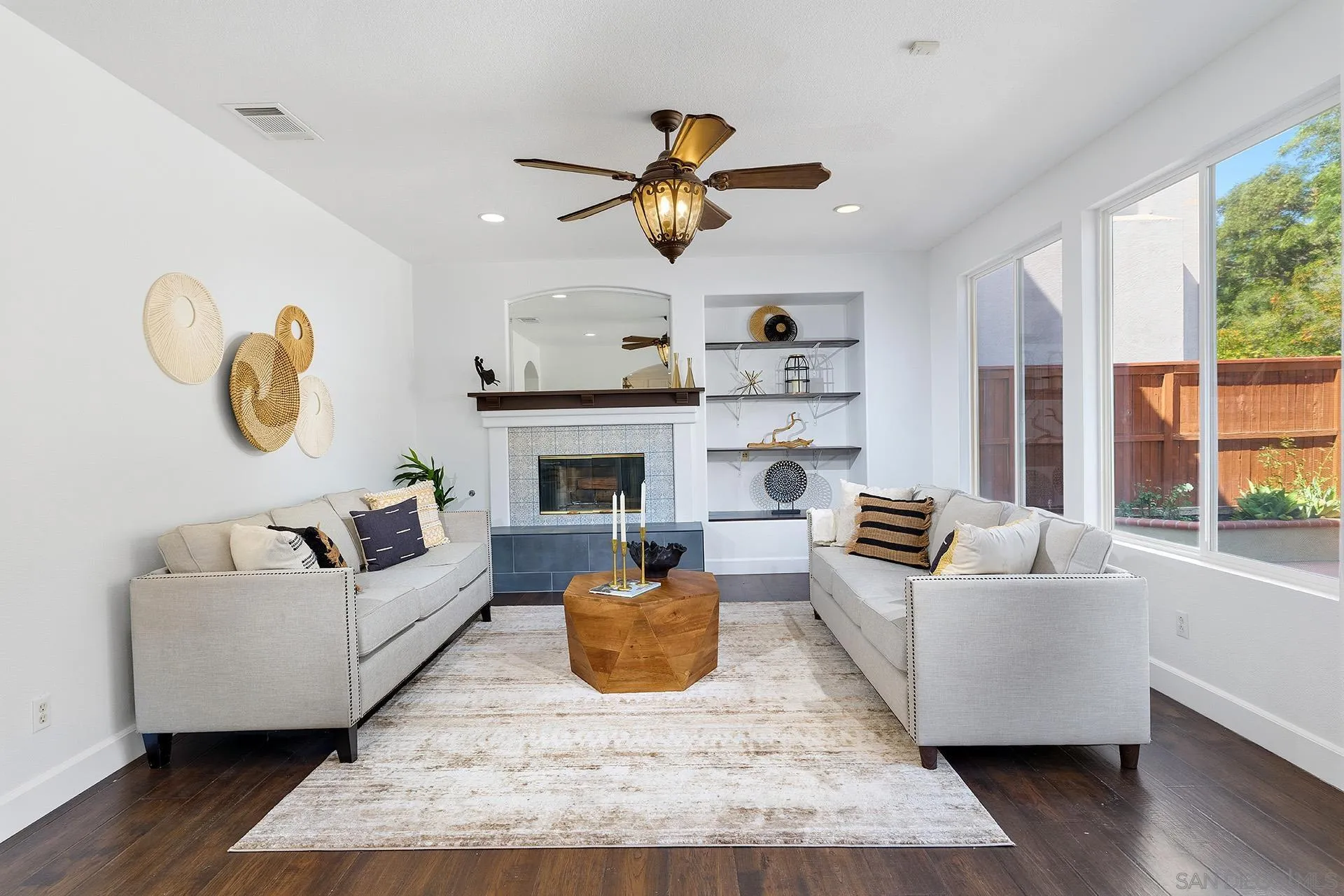 https://cdn.realtyfeed.com/cdn/127/260017749/15fe3c6a76f764ced45250cfa1263ec7.webp