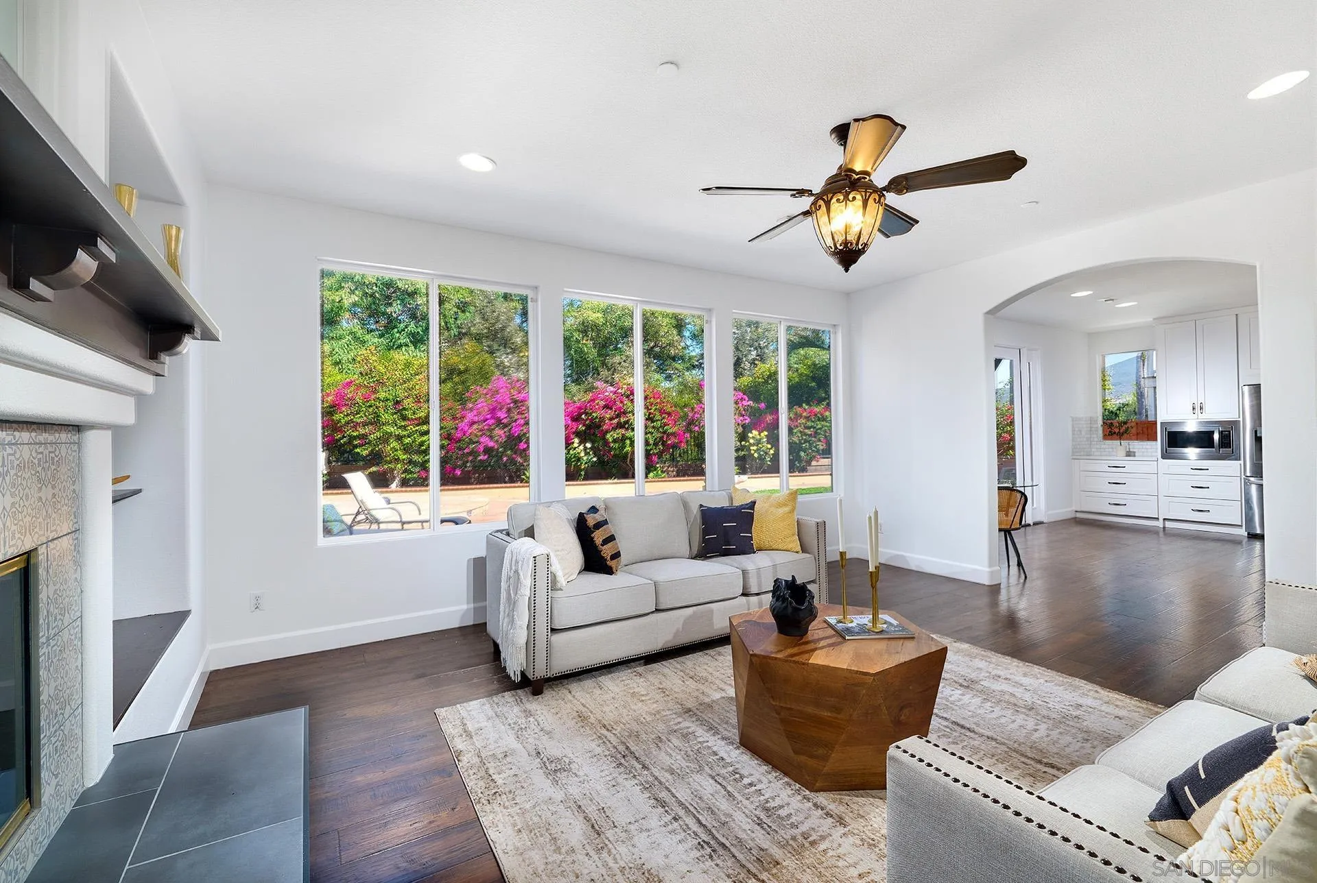 https://cdn.realtyfeed.com/cdn/127/260017749/7da33ef8c758fe9fa4229ae8d46ca624.webp