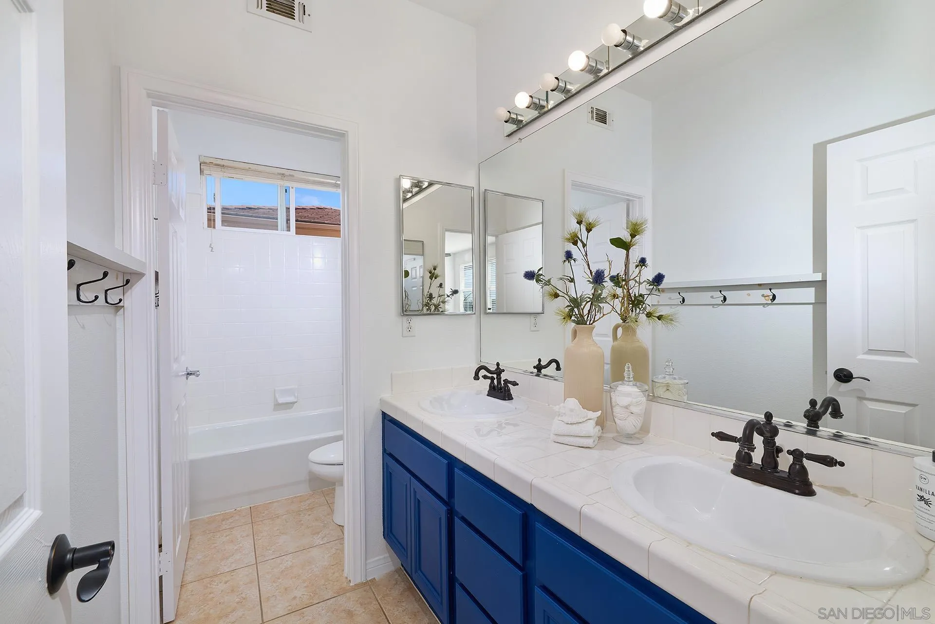 https://cdn.realtyfeed.com/cdn/127/260017749/e69e241e5b2e5a24766187835036d24b.webp