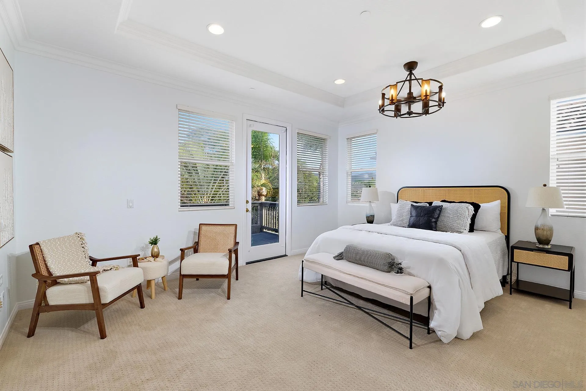 https://cdn.realtyfeed.com/cdn/127/260017749/ea09069de3512fa2e38925fa3fd383f0.webp