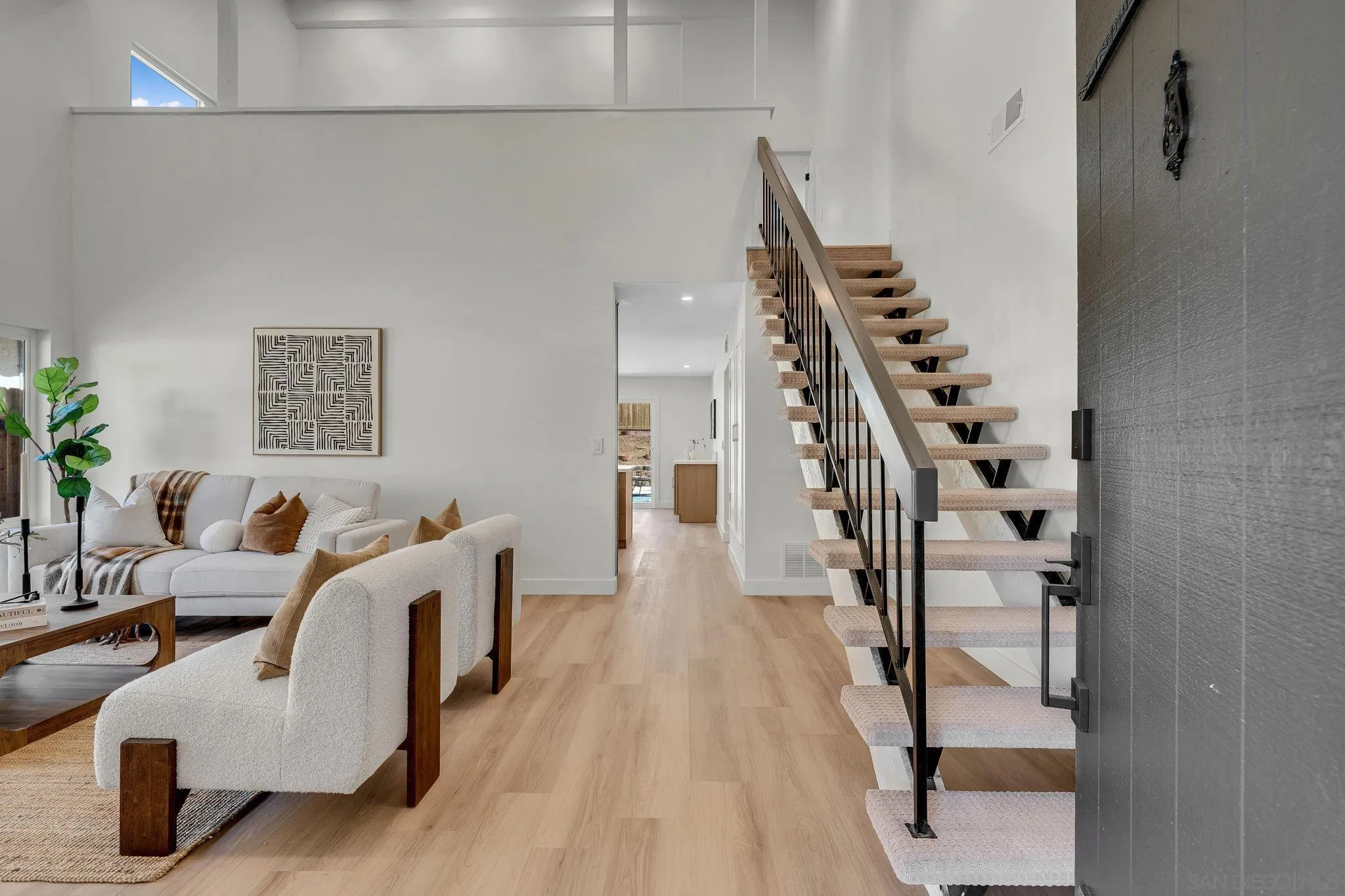 https://cdn.realtyfeed.com/cdn/127/260017765/32b33f21b71bf79926cd75cc4ff795ed.webp