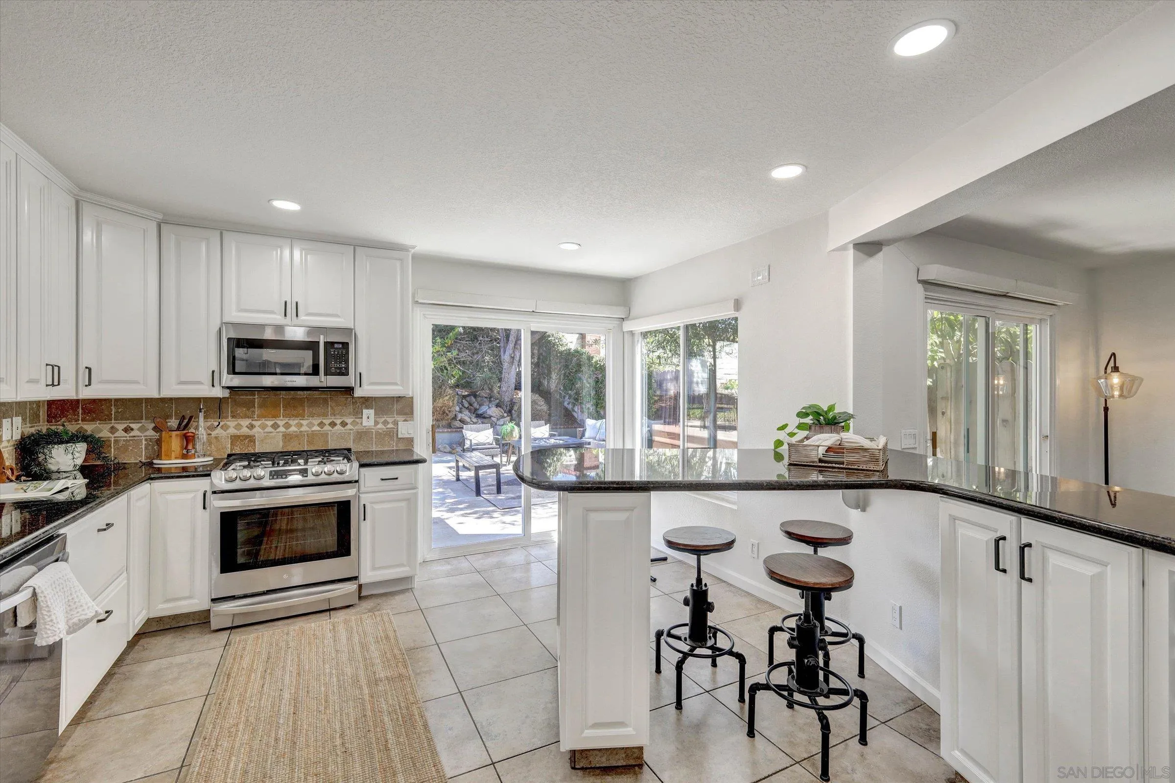 https://cdn.realtyfeed.com/cdn/127/260017769/0eb138b05c4caadd07eeb7e0061a5564.webp