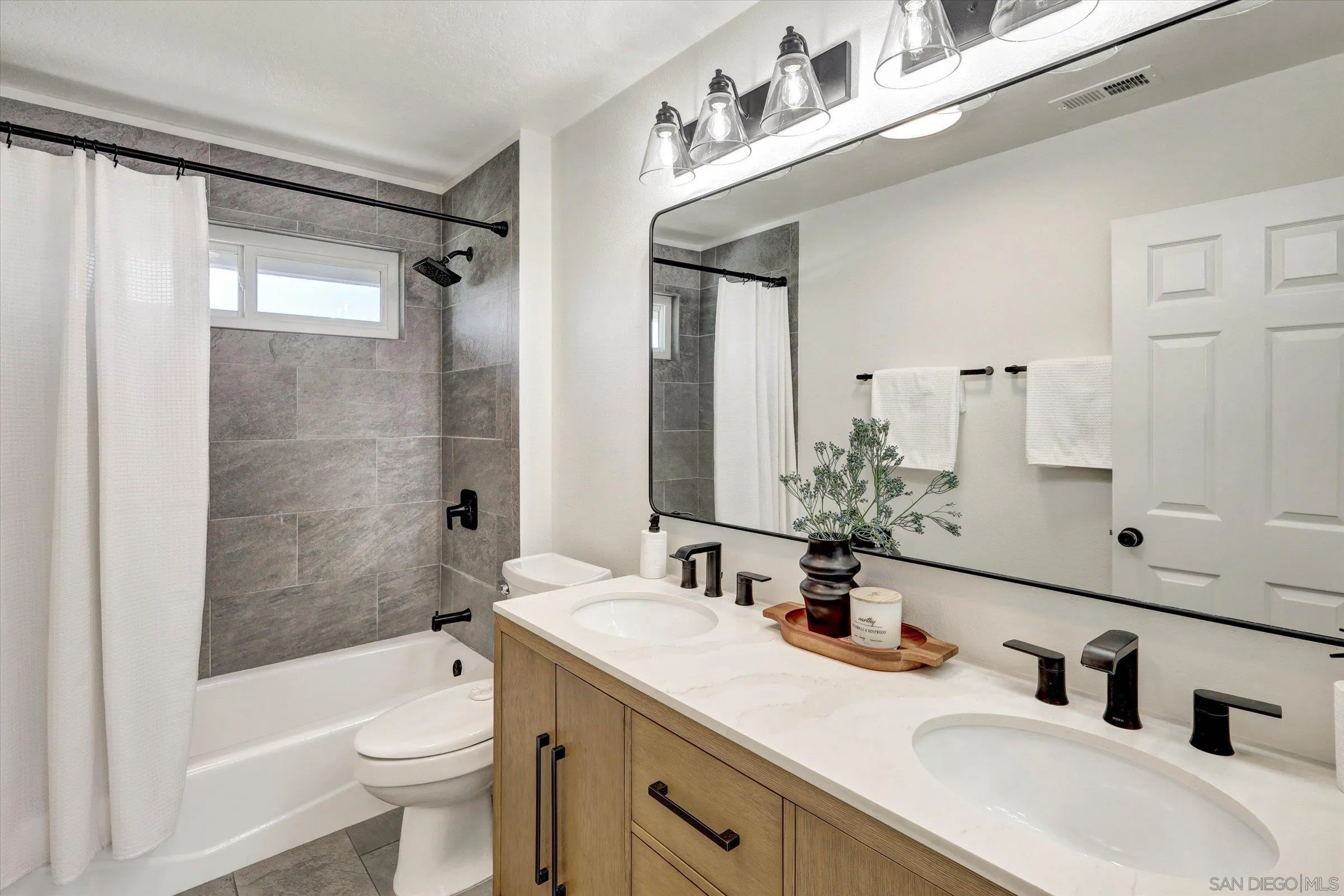 https://cdn.realtyfeed.com/cdn/127/260017769/b44fa219267ce9ffcf88c68abcab925a.webp