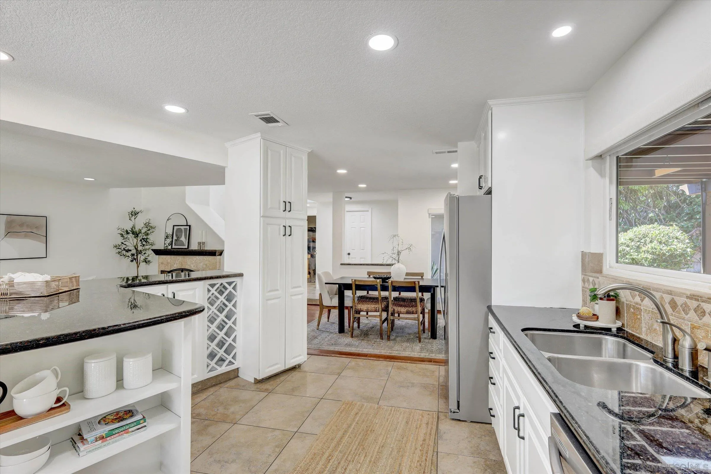 https://cdn.realtyfeed.com/cdn/127/260017769/cf0f759adf4df1915c49045c0bcbbae3.webp