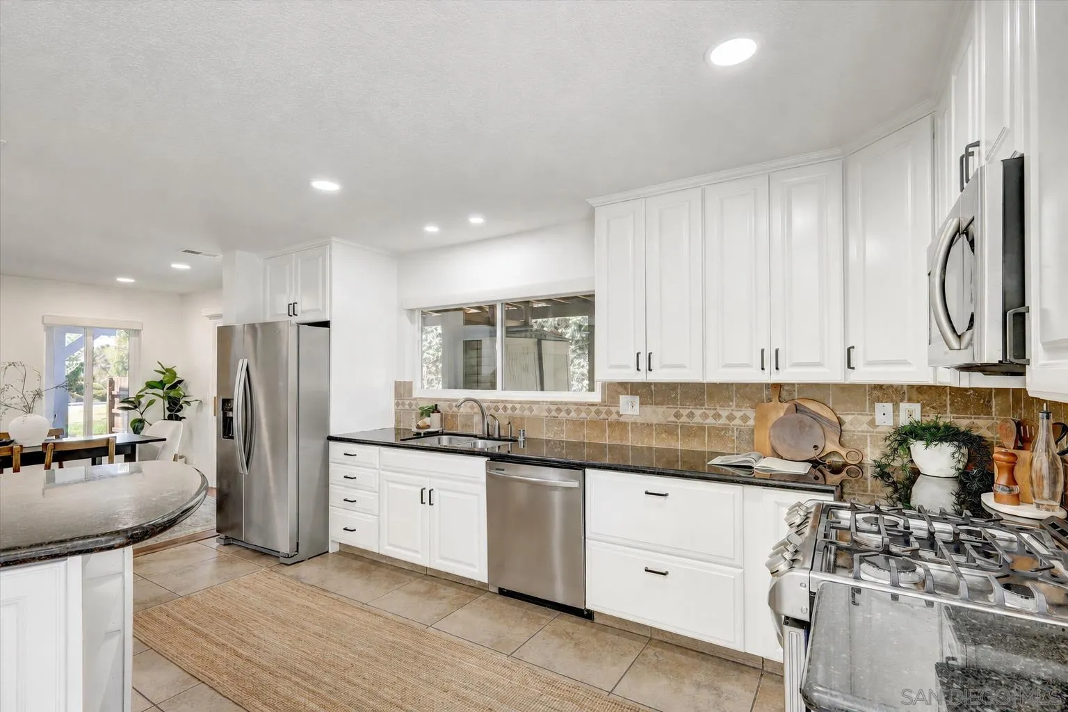 https://cdn.realtyfeed.com/cdn/127/260017769/dcc66a0bd0e6e884713ee9397c7f7378.webp