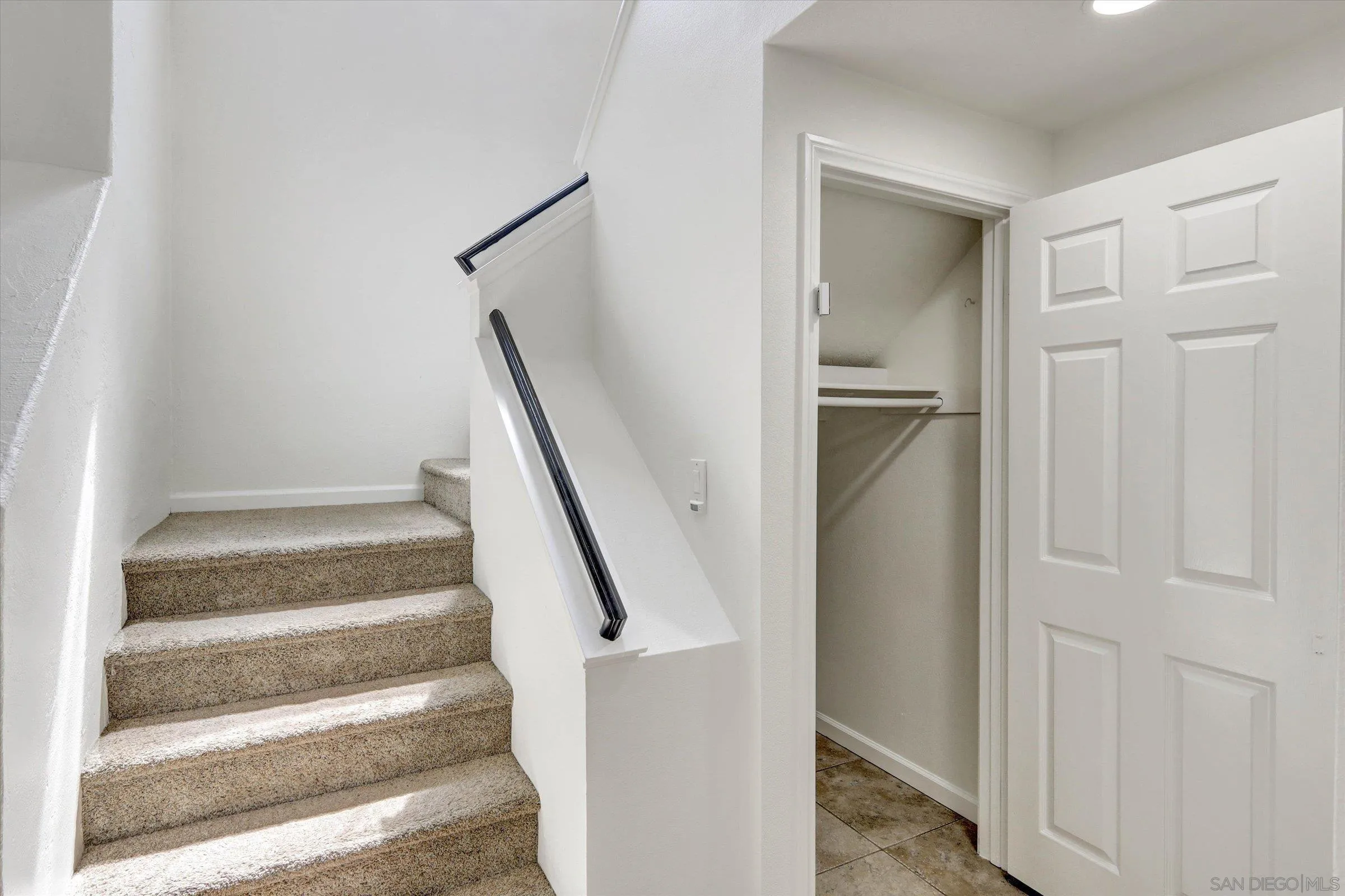 https://cdn.realtyfeed.com/cdn/127/260017769/ee45ba6a184052923ed68155a32fdb87.webp