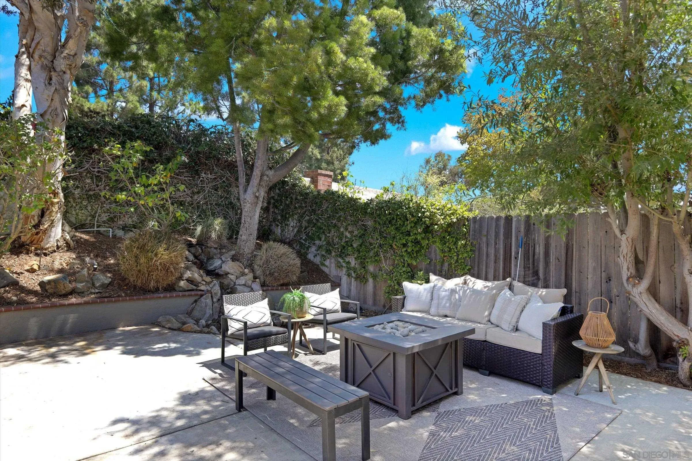 https://cdn.realtyfeed.com/cdn/127/260017769/f041db2a8848fb6d6081cf8e90e483bf.webp