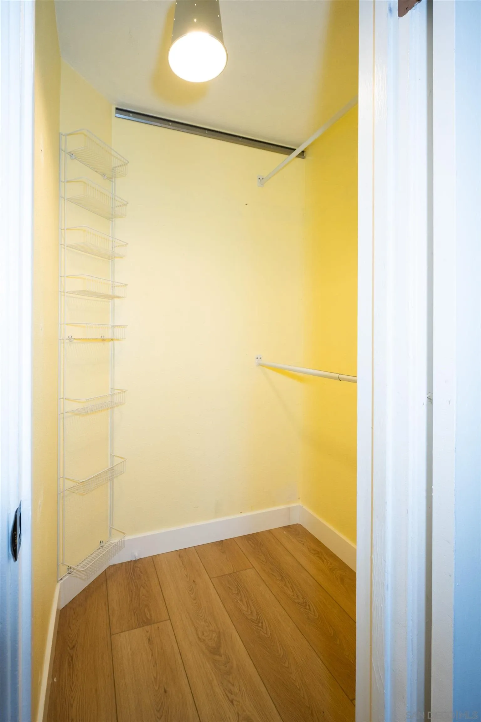 https://cdn.realtyfeed.com/cdn/127/260017776/299a9bdc3ca3db6bea352f12c7491ae5.webp