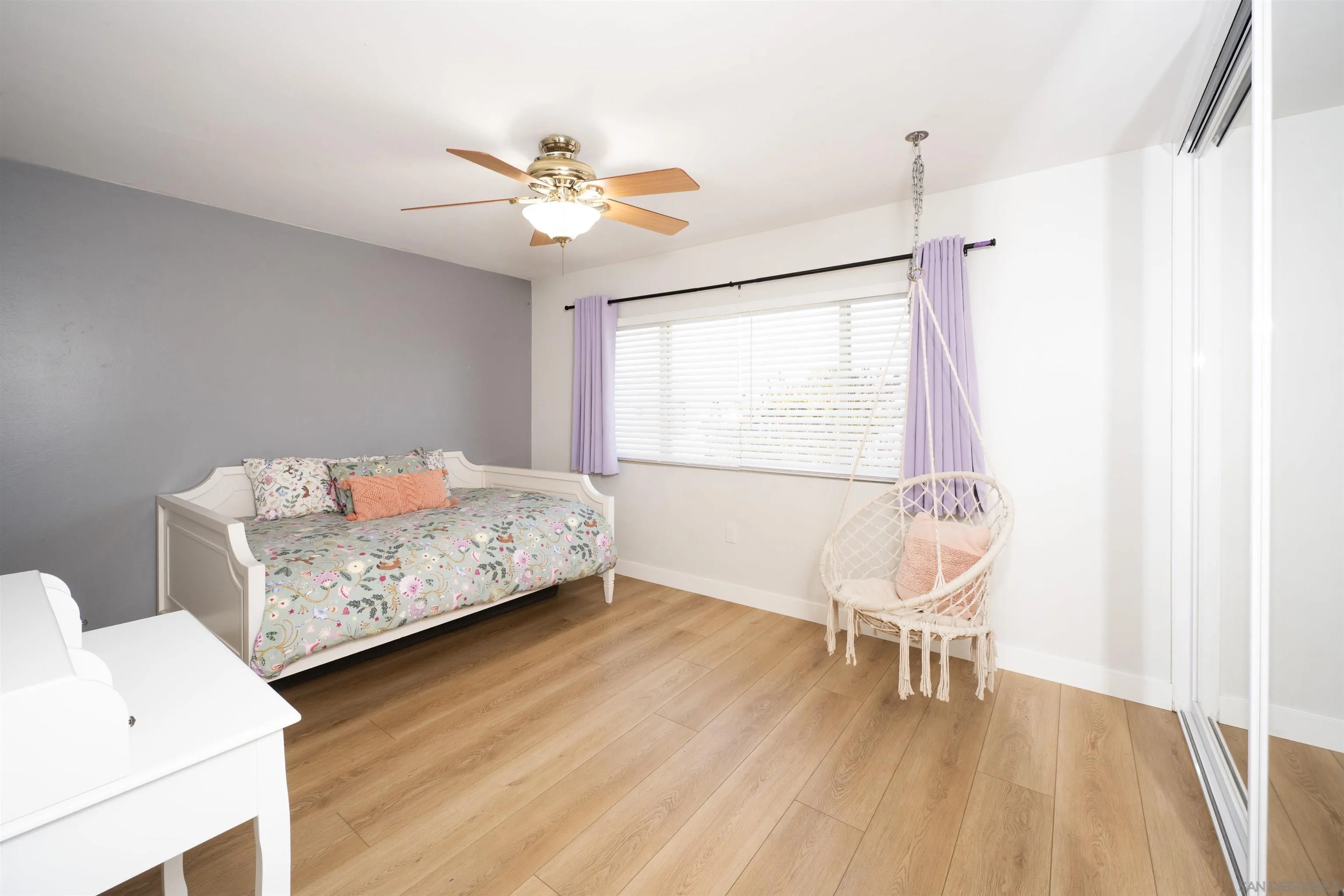 https://cdn.realtyfeed.com/cdn/127/260017776/8a61aeca15852e5b48fa7f96aa0f3e16.webp