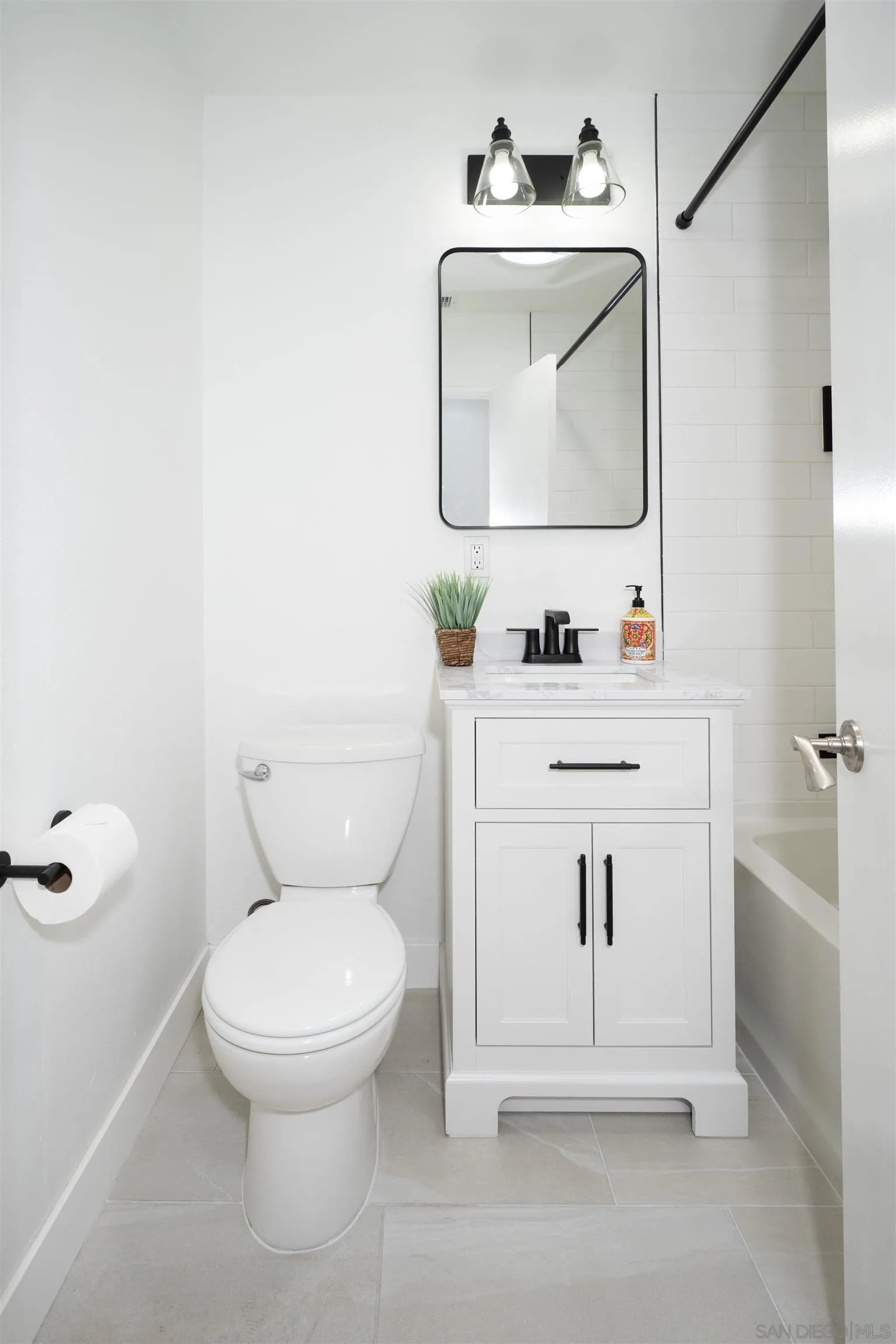 https://cdn.realtyfeed.com/cdn/127/260017776/a23a59d7e10d64ee149efcf078464419.webp