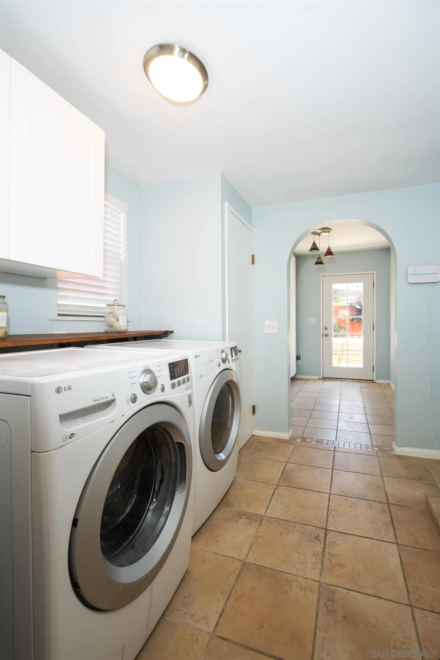 https://cdn.realtyfeed.com/cdn/127/260017776/bf2f049046996f42bf2a8990d267ea86.webp