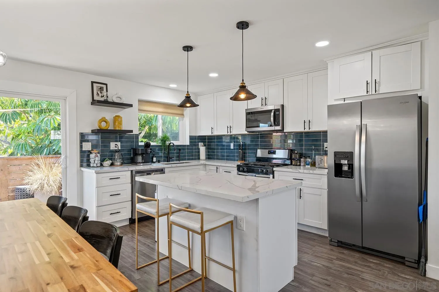 https://cdn.realtyfeed.com/cdn/127/260017782/1816ac1f68ef3d7af31e8974ba2a0959.webp