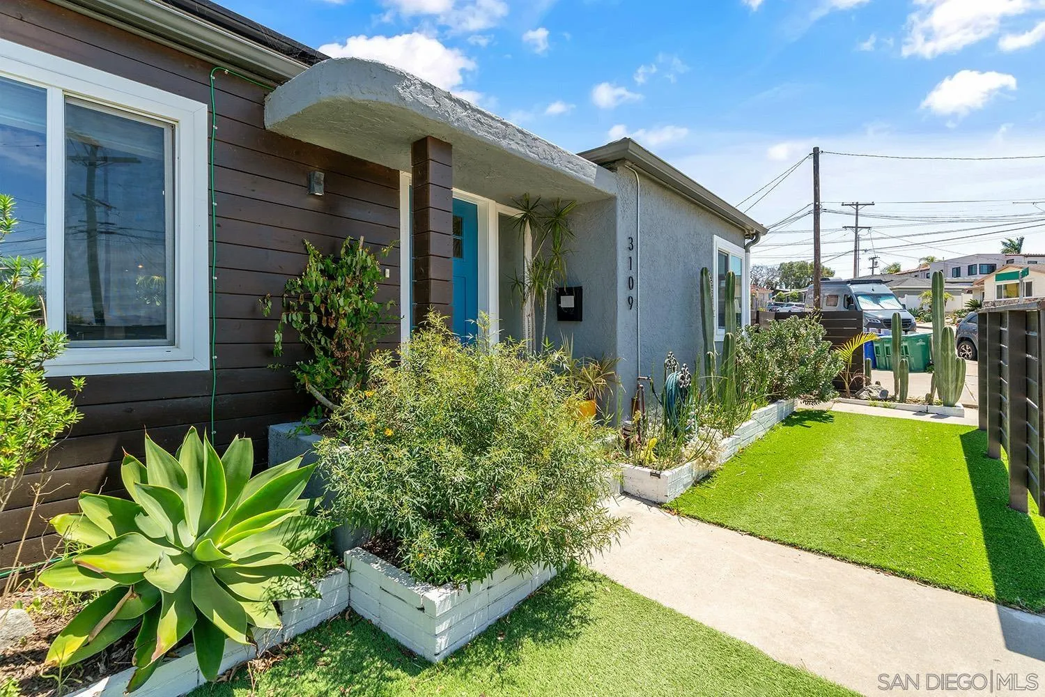 https://cdn.realtyfeed.com/cdn/127/260017782/35529395eeaae09ed2b5f0cccf4bd3af.webp