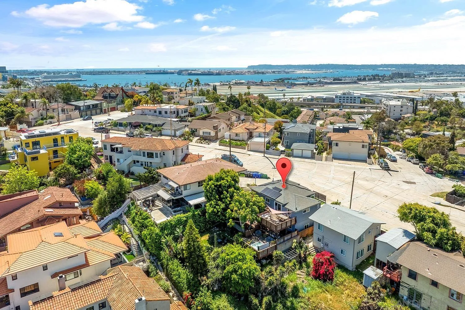 https://cdn.realtyfeed.com/cdn/127/260017782/38d0749411b7aea223568f21f432b23c.webp