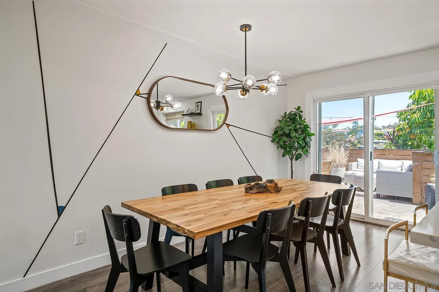 https://cdn.realtyfeed.com/cdn/127/260017782/79ca633f377d1028e51baaed4a2c3d81.webp
