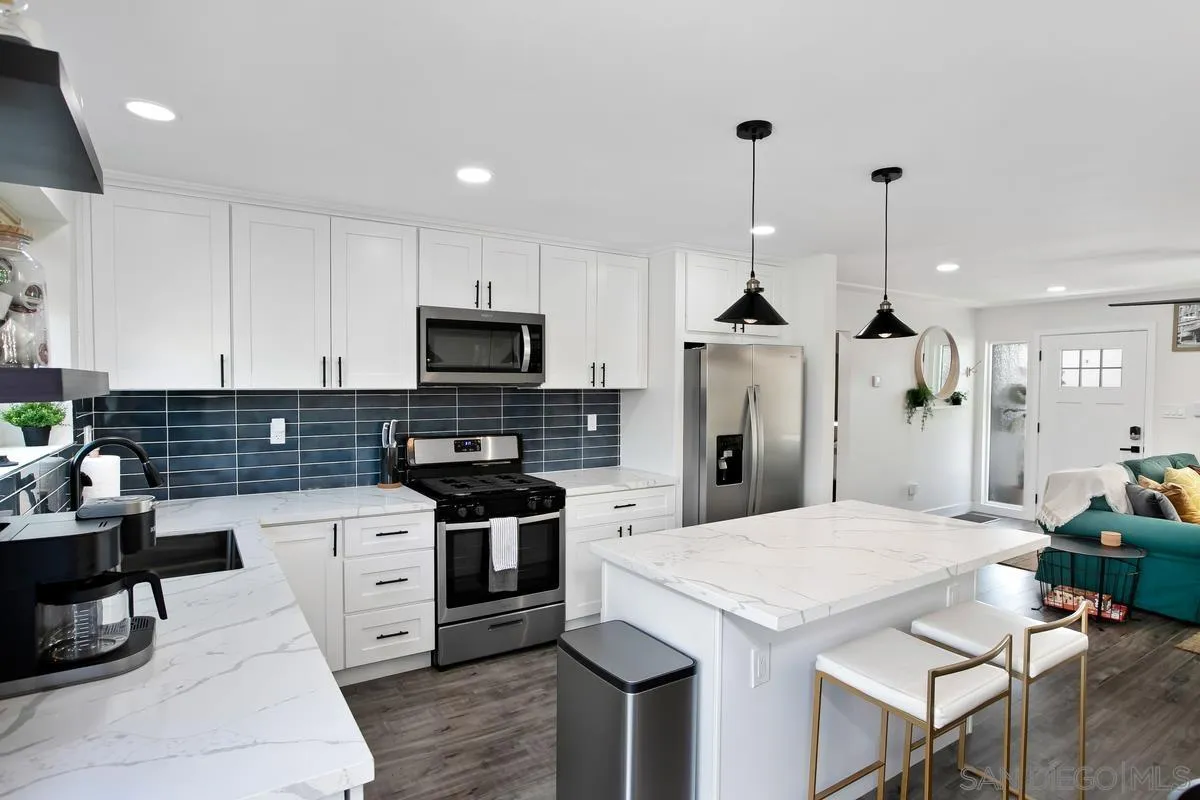 https://cdn.realtyfeed.com/cdn/127/260017782/86054ba2dfacd1489dedb3aa761c1a2a.webp