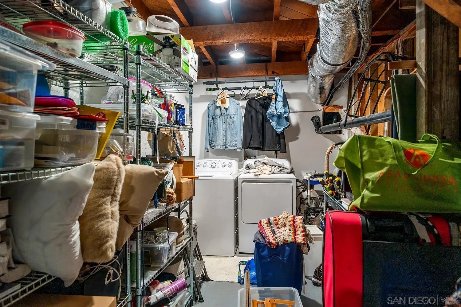 https://cdn.realtyfeed.com/cdn/127/260017782/be0c3ddf041409d2376f4f546d6c42ac.webp