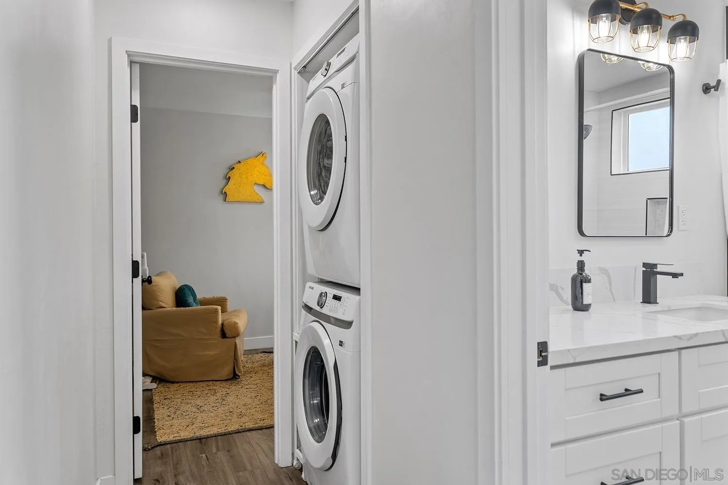 https://cdn.realtyfeed.com/cdn/127/260017782/c5bf7f3e4df5b37153cf7f51e92e7ab4.webp