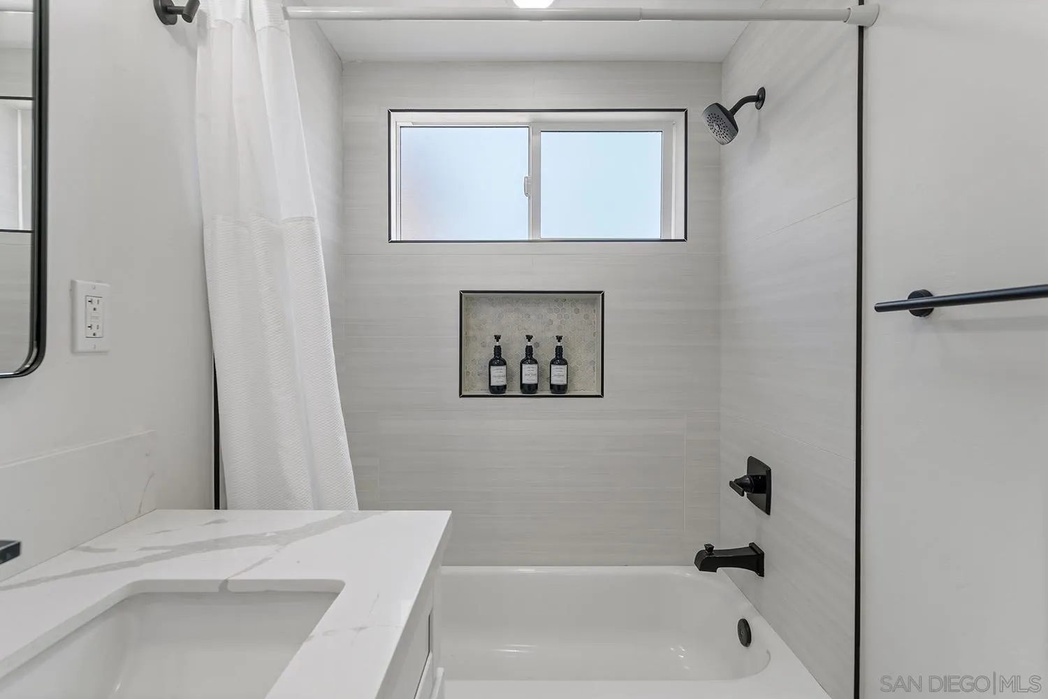 https://cdn.realtyfeed.com/cdn/127/260017782/c6e8d919242b8d528176e15513122f78.webp