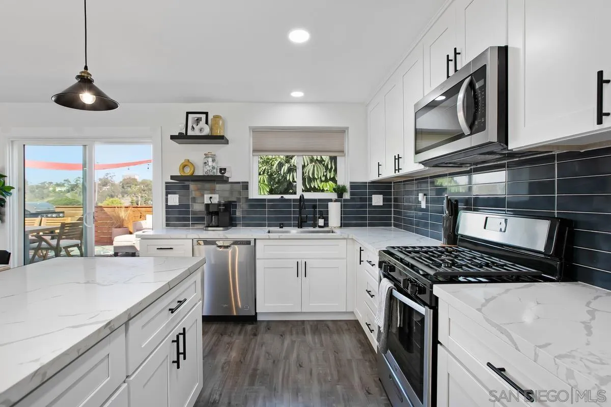 https://cdn.realtyfeed.com/cdn/127/260017782/f262080a5bdfffbe8a79d6e4446f03d4.webp