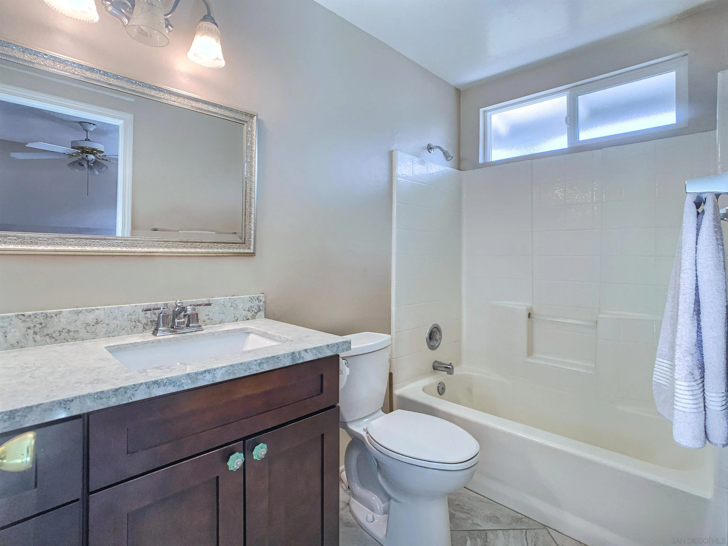https://cdn.realtyfeed.com/cdn/127/260017784/21cb43f5359c79fd20e5ac0f7491a32e.webp