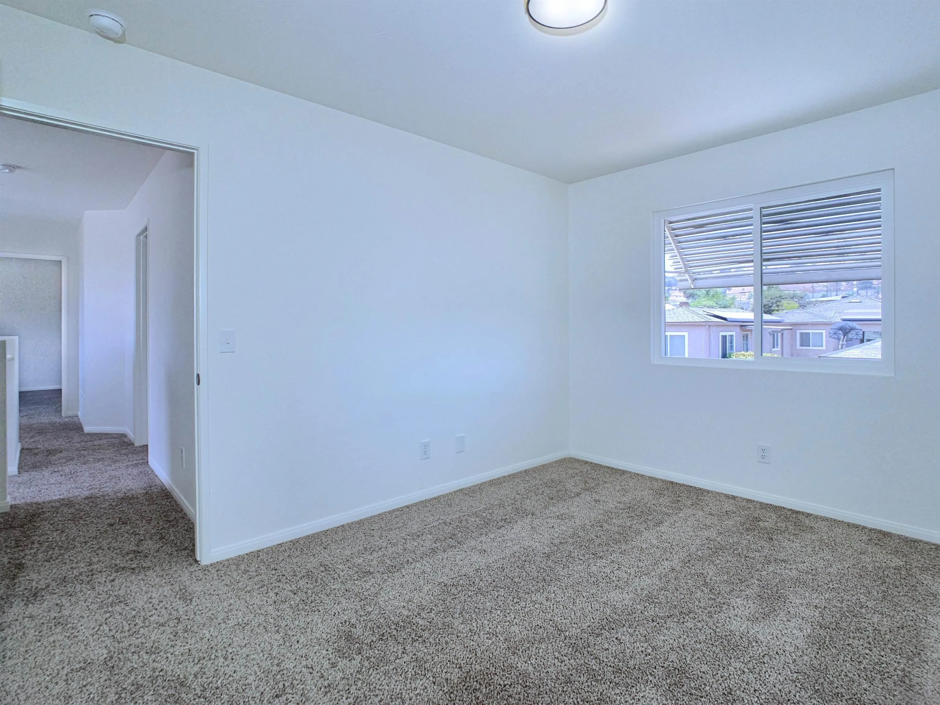 https://cdn.realtyfeed.com/cdn/127/260017784/542c2e75536170ee89ae55e45b24a655.webp