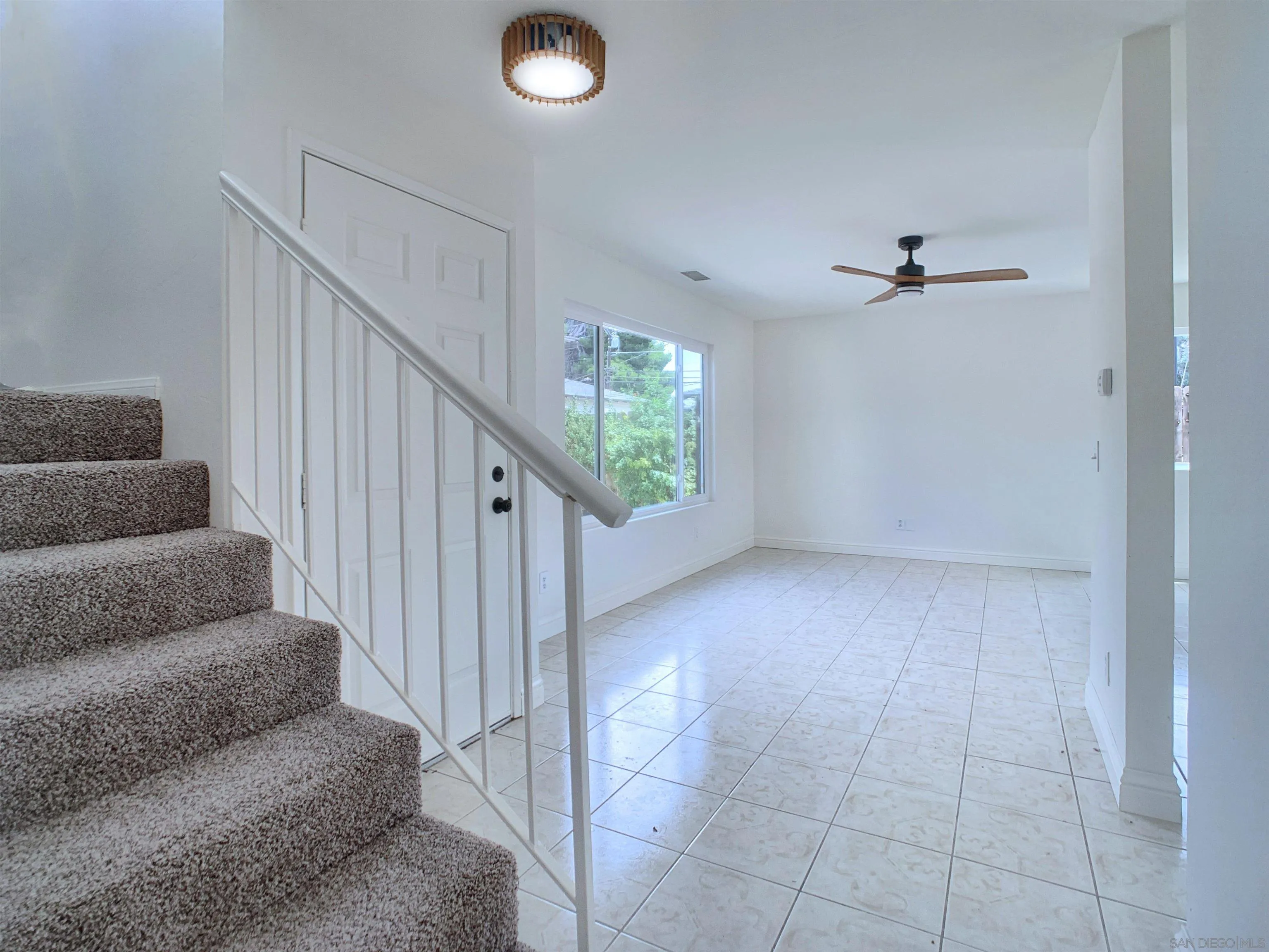https://cdn.realtyfeed.com/cdn/127/260017784/7009bbaba1c7058fc49f3d0373e73c1a.webp