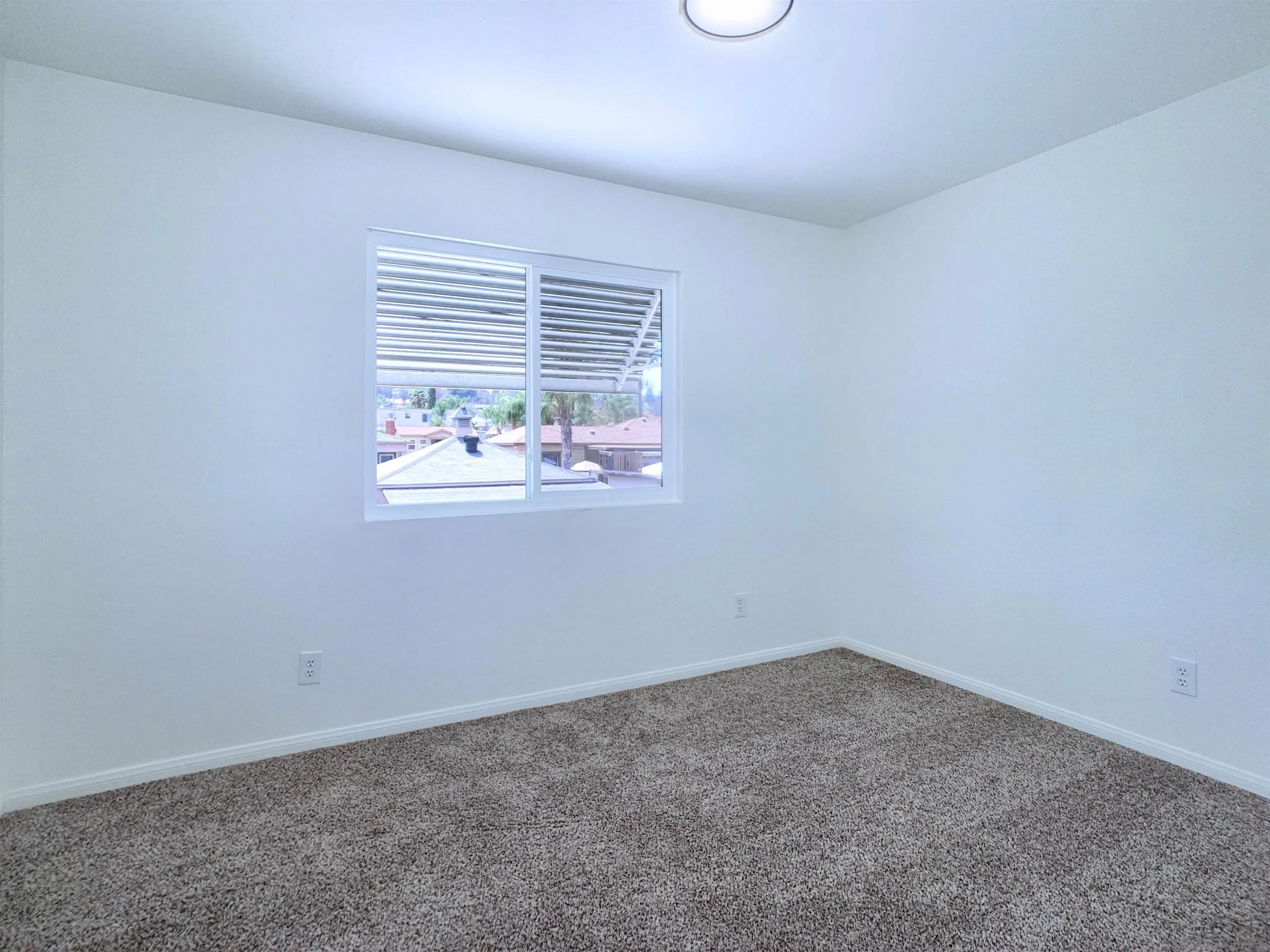 https://cdn.realtyfeed.com/cdn/127/260017784/be1a5cc4c1d3d1f455eb470b1cc805c0.webp