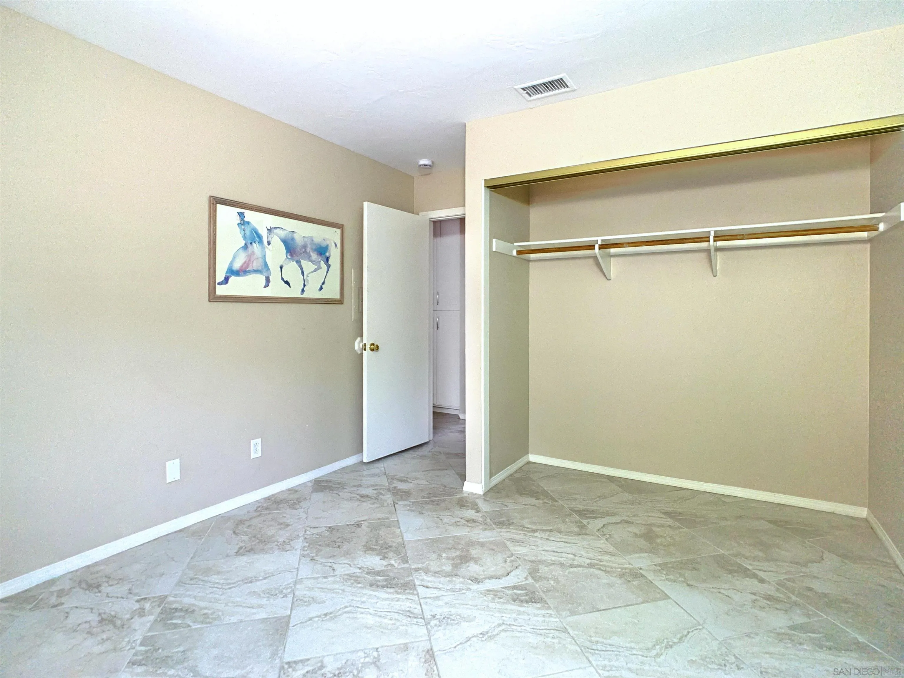 https://cdn.realtyfeed.com/cdn/127/260017784/e9c797963900bf7b77c1a5d6eee9e486.webp
