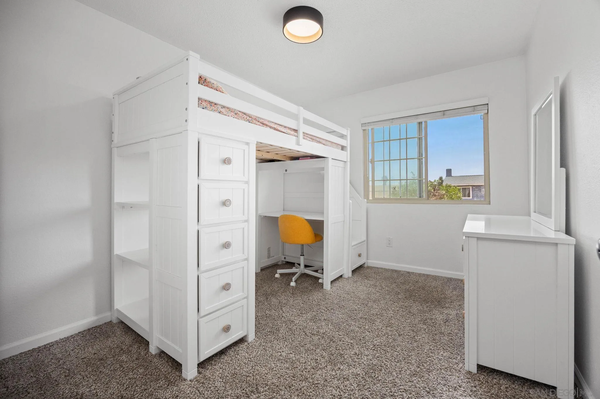 1406 Green Bay