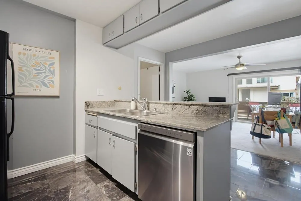 https://cdn.realtyfeed.com/cdn/127/260017807/961238f84842bc6e430f7bea8f135b39.webp