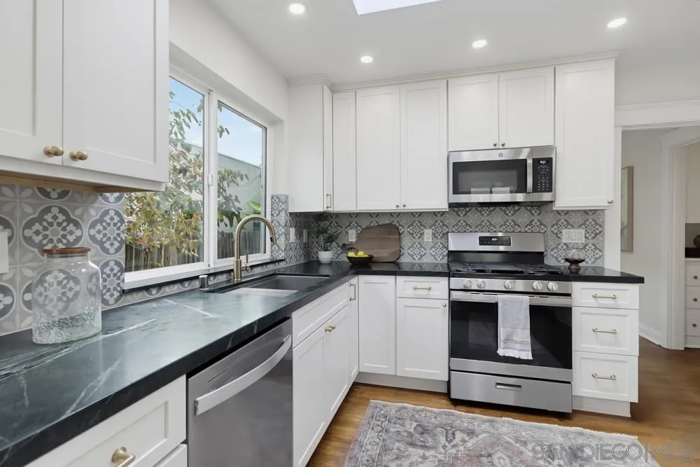 https://cdn.realtyfeed.com/cdn/127/260017818/b952901d382da5164a29c955255d0cb3.webp