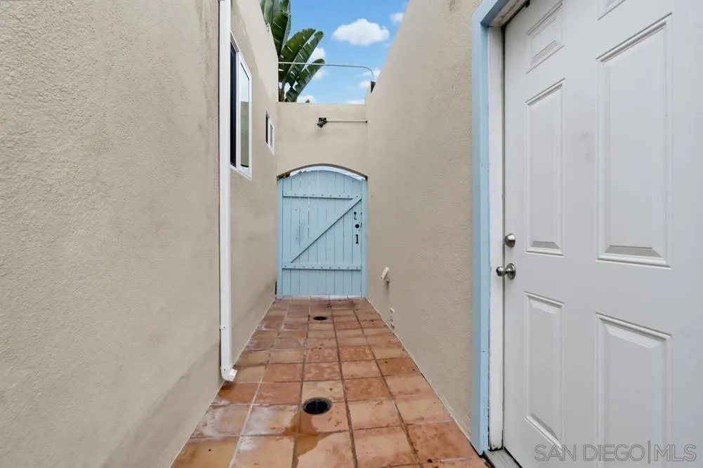 https://cdn.realtyfeed.com/cdn/127/260017818/d500a75a829e0952018fc4007e9bf593.webp