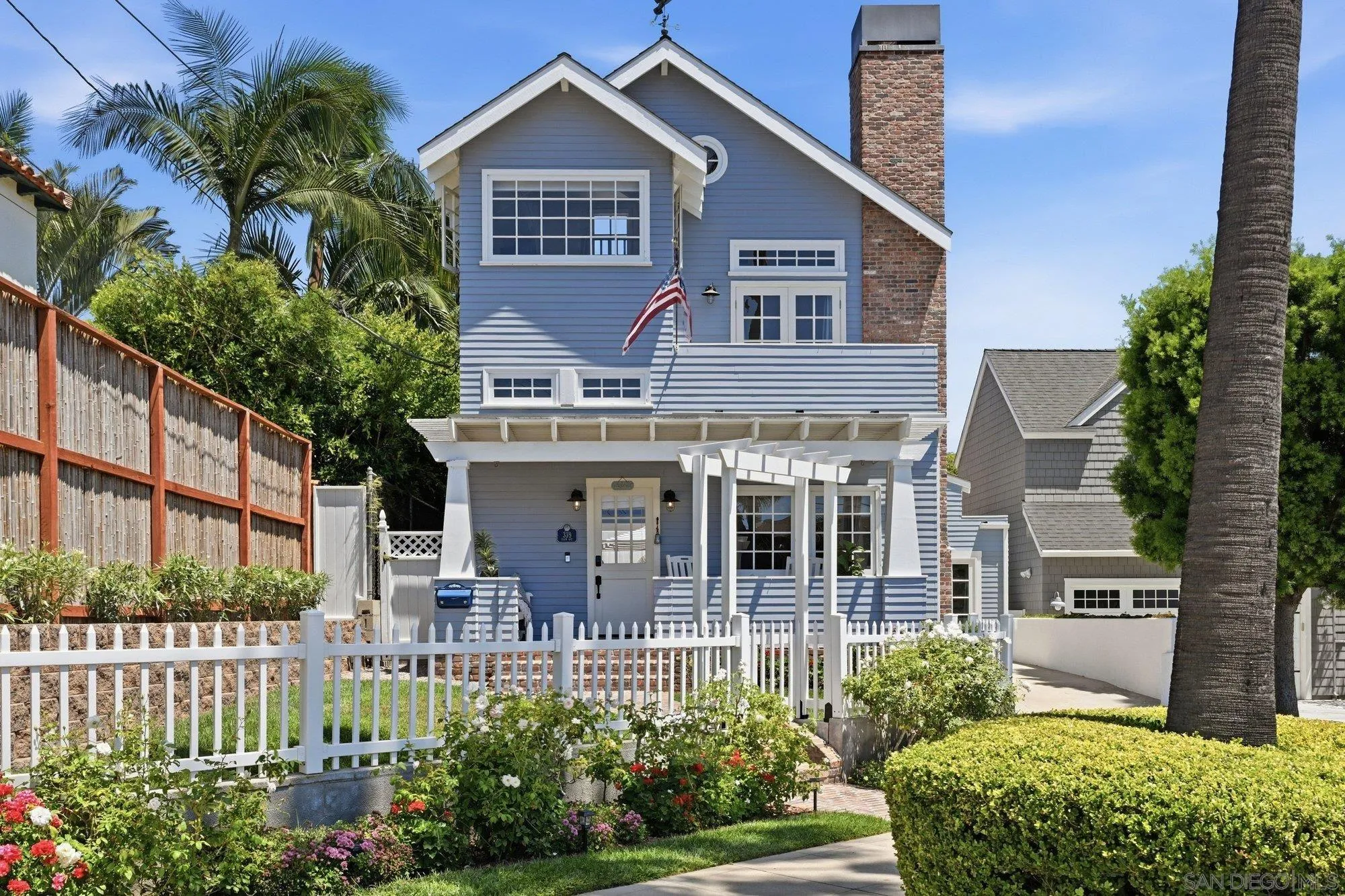 https://cdn.realtyfeed.com/cdn/127/260017824/7ae36747c2b394a49d3b1ba3f81be8bf.webp
