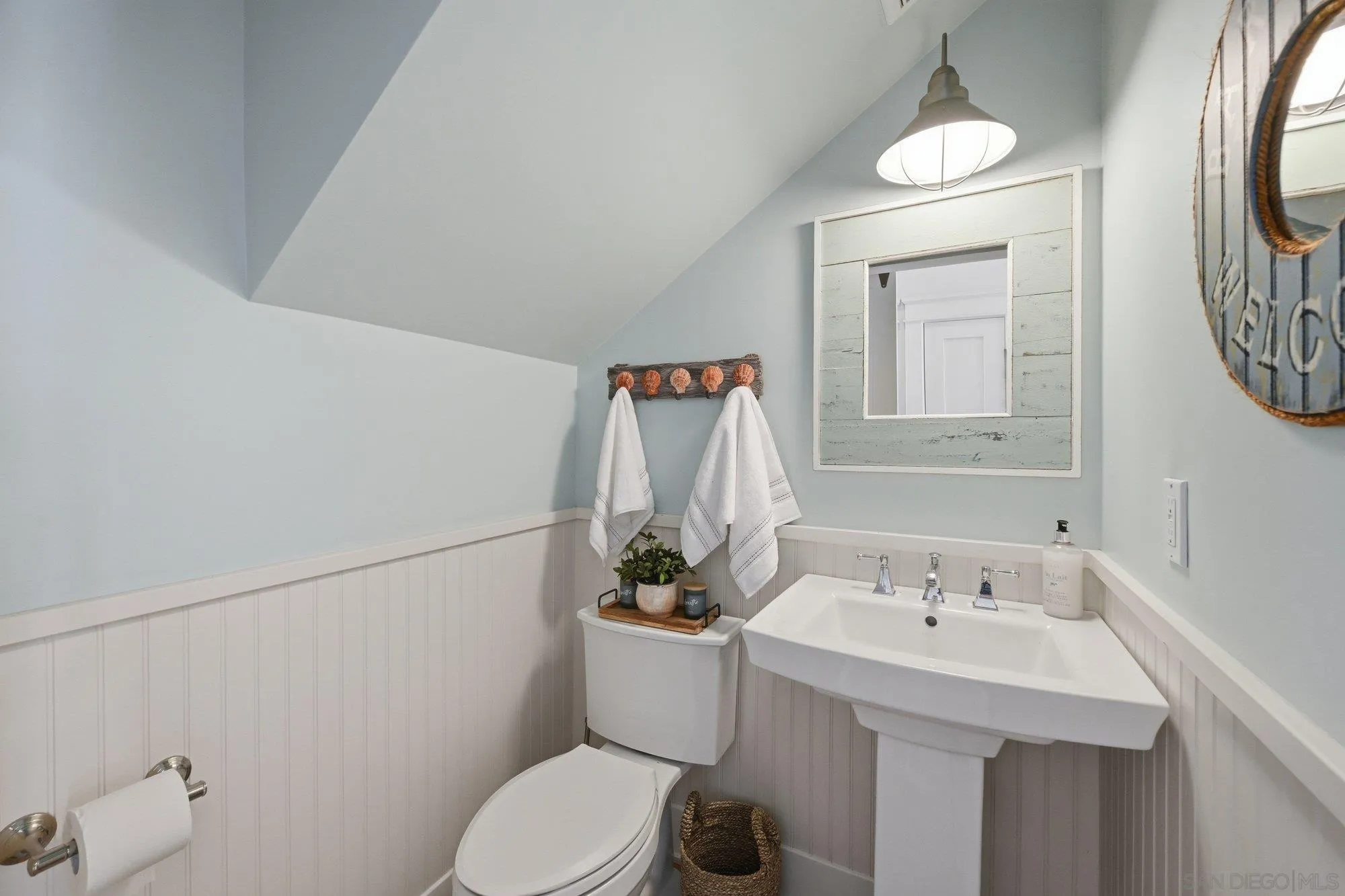 https://cdn.realtyfeed.com/cdn/127/260017824/c784a1de6ba35c16a4708c1918087a29.webp