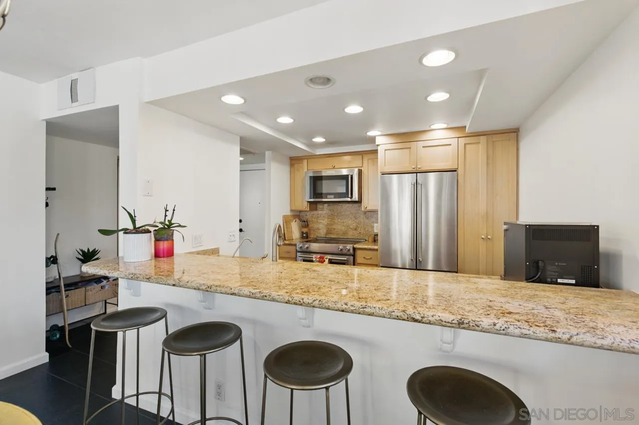 Photo #12: 260017825 Listing: Photo #12