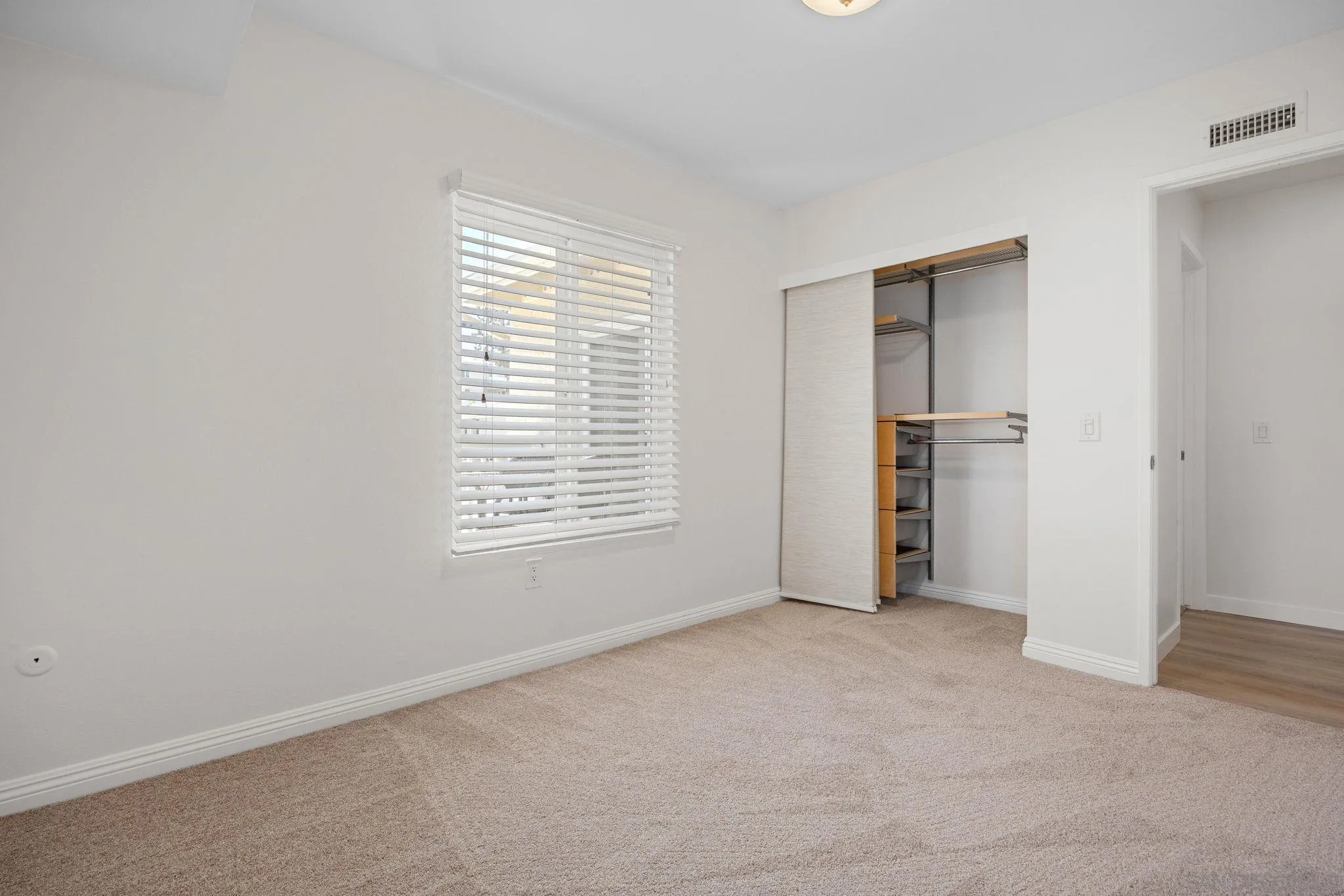 Photo #21: 260017828 Listing: Photo #21