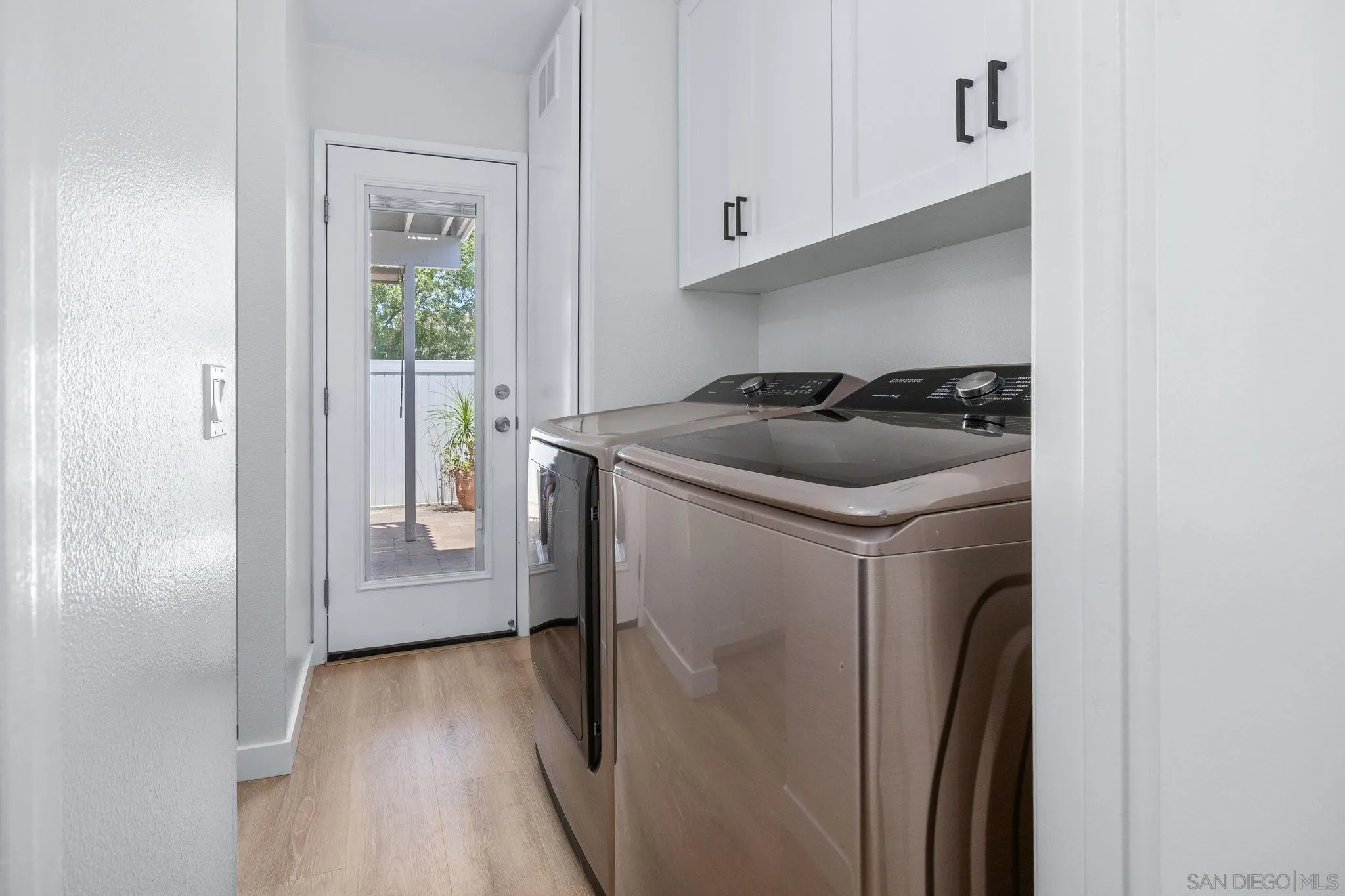 Photo #12: 260017828 Listing: Photo #12