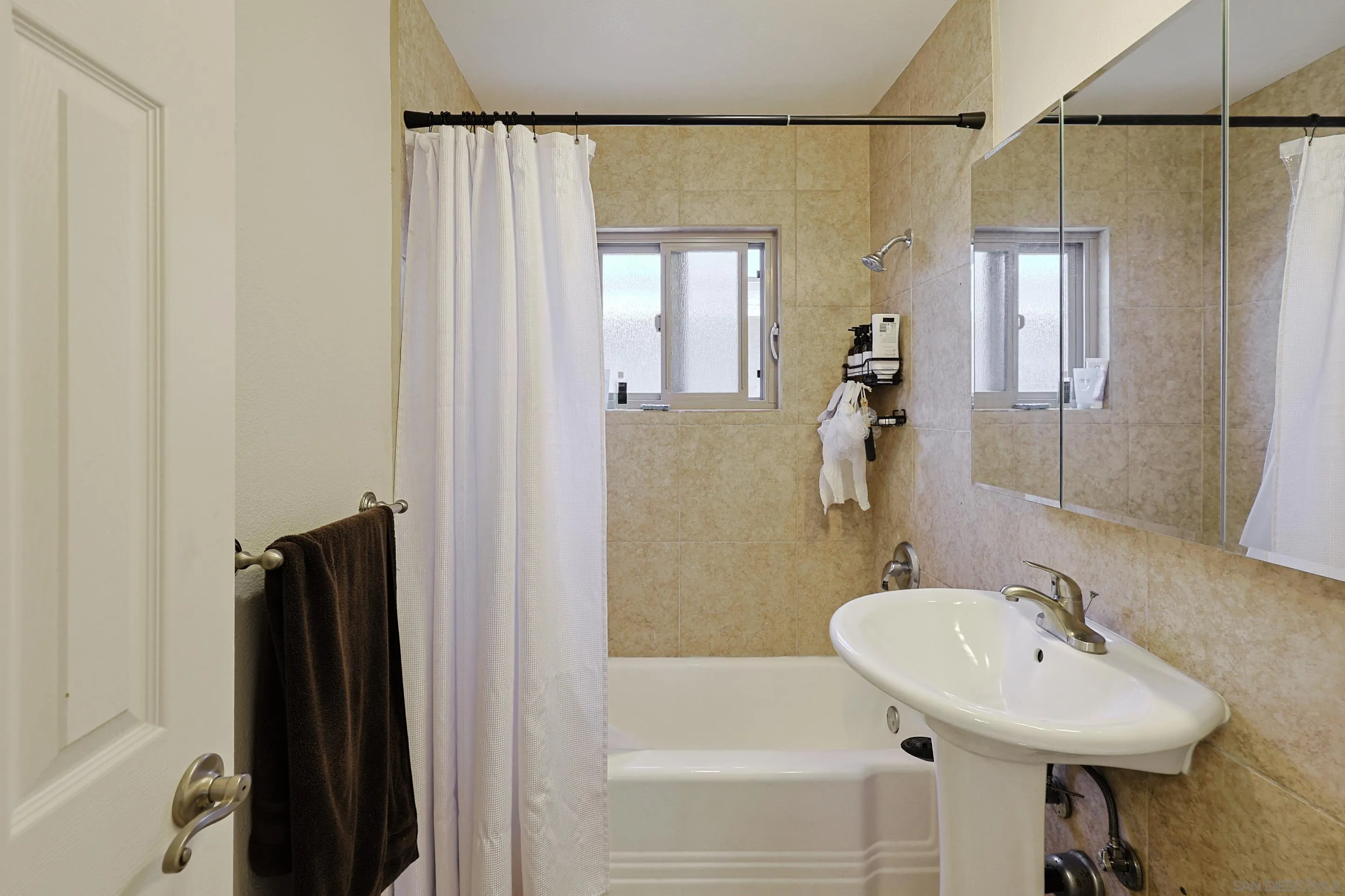 Photo #21: 260017835 Listing: Photo #21