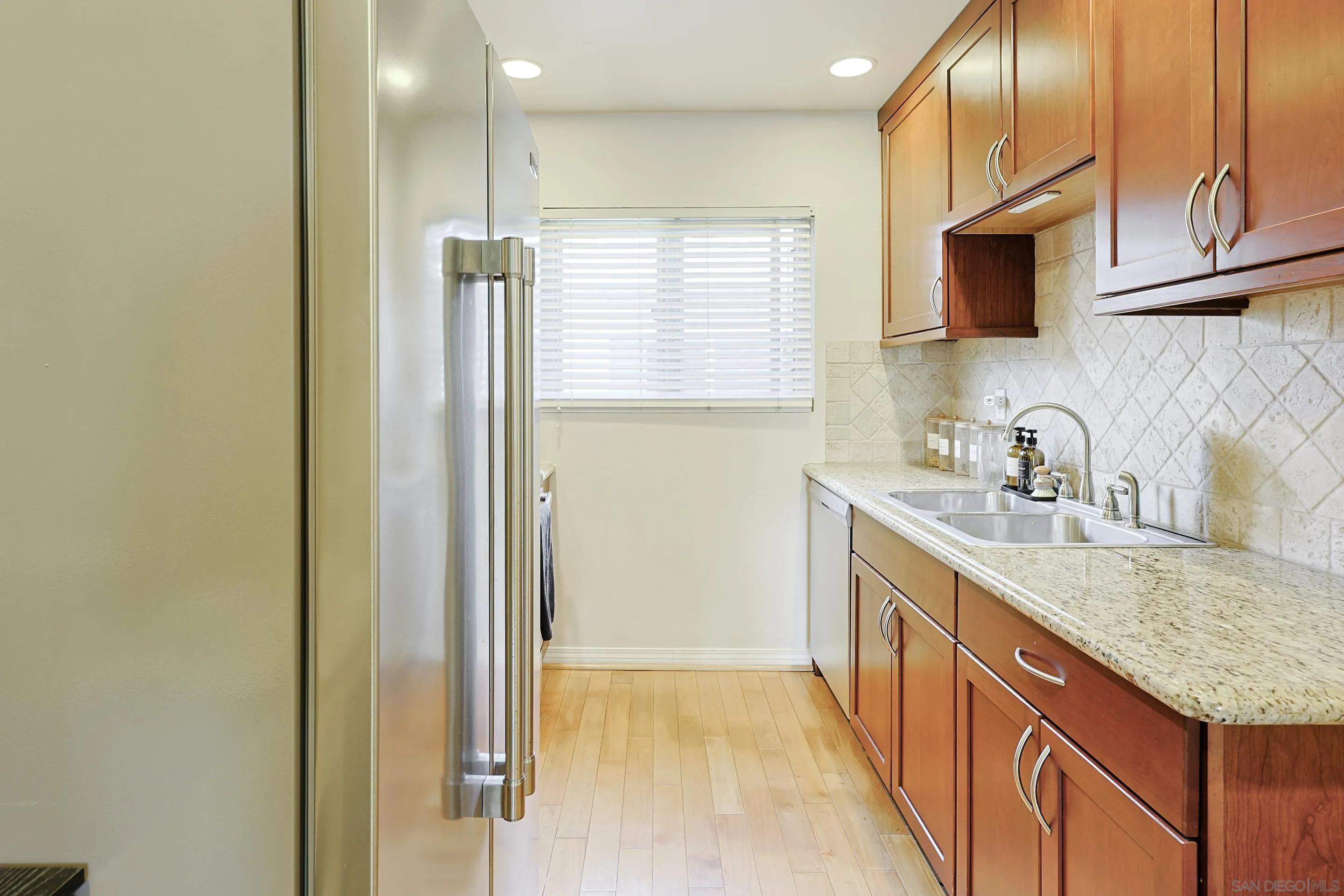 Photo #4: 260017835 Listing: Photo #4